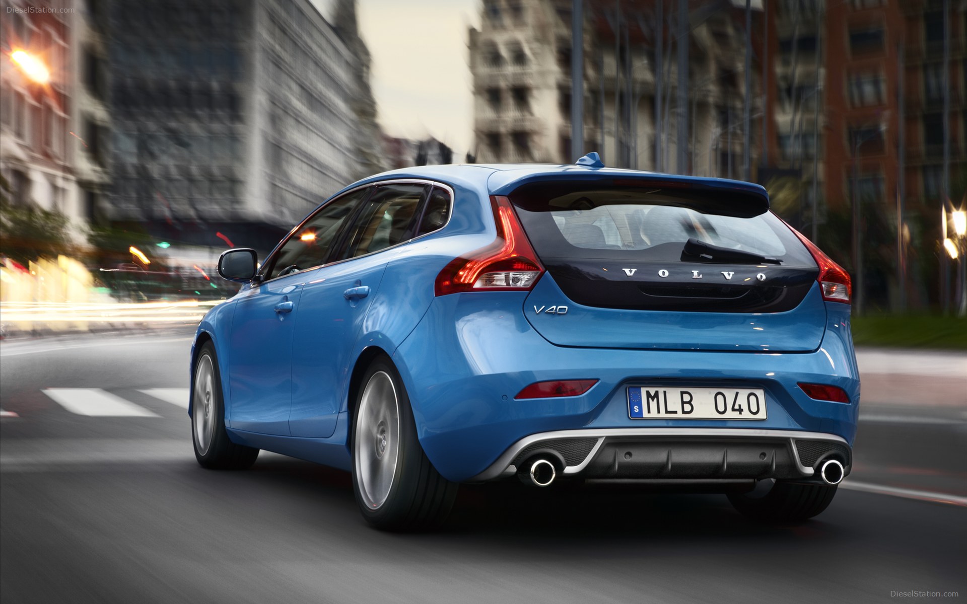 Volvo V40 2014