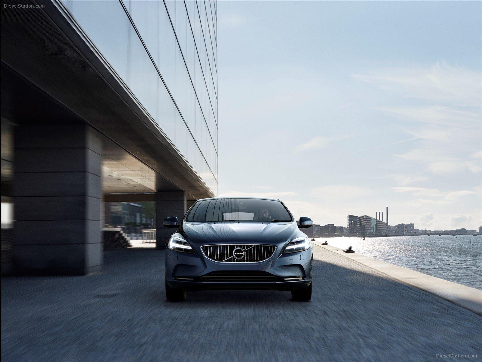 Volvo V40 2017