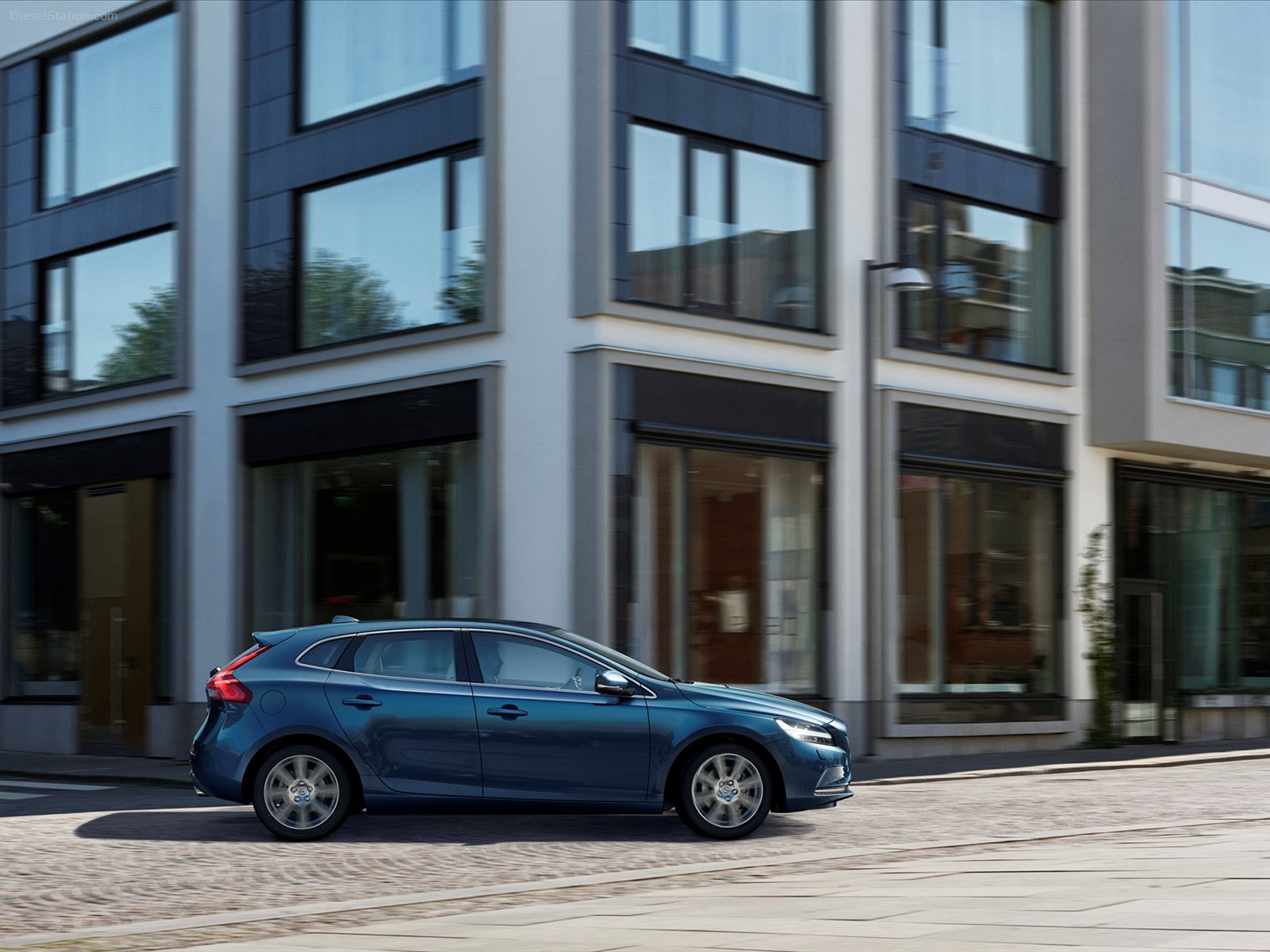 Volvo V40 2017