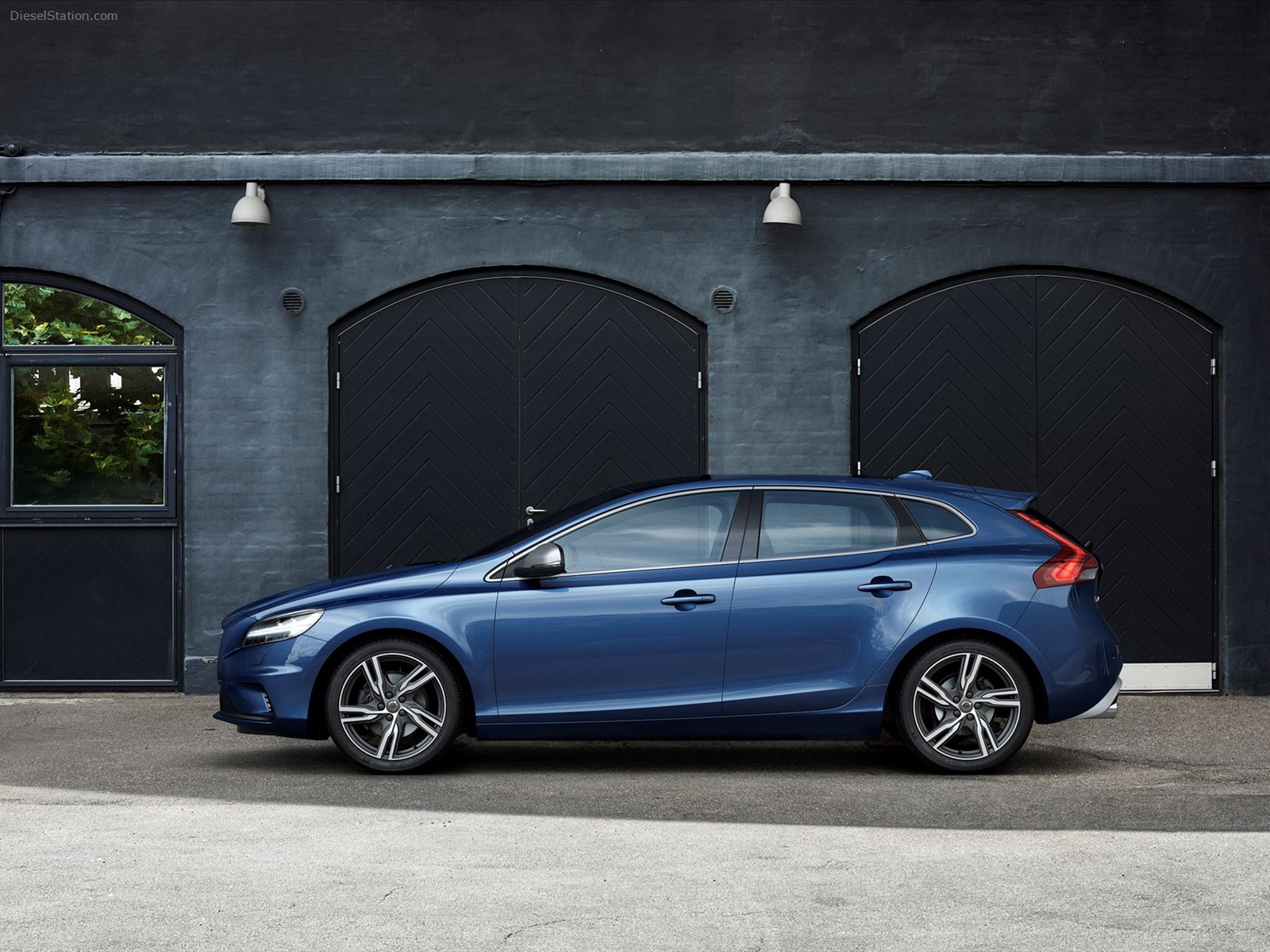 Volvo V40 2017