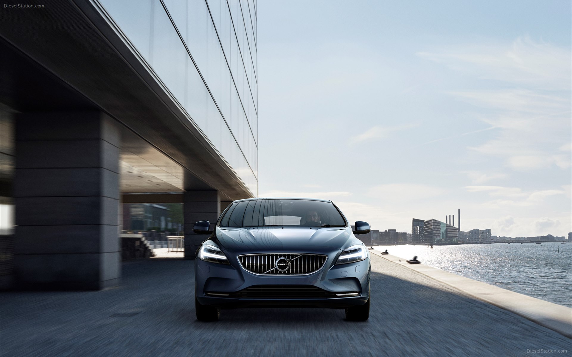Volvo V40 2017