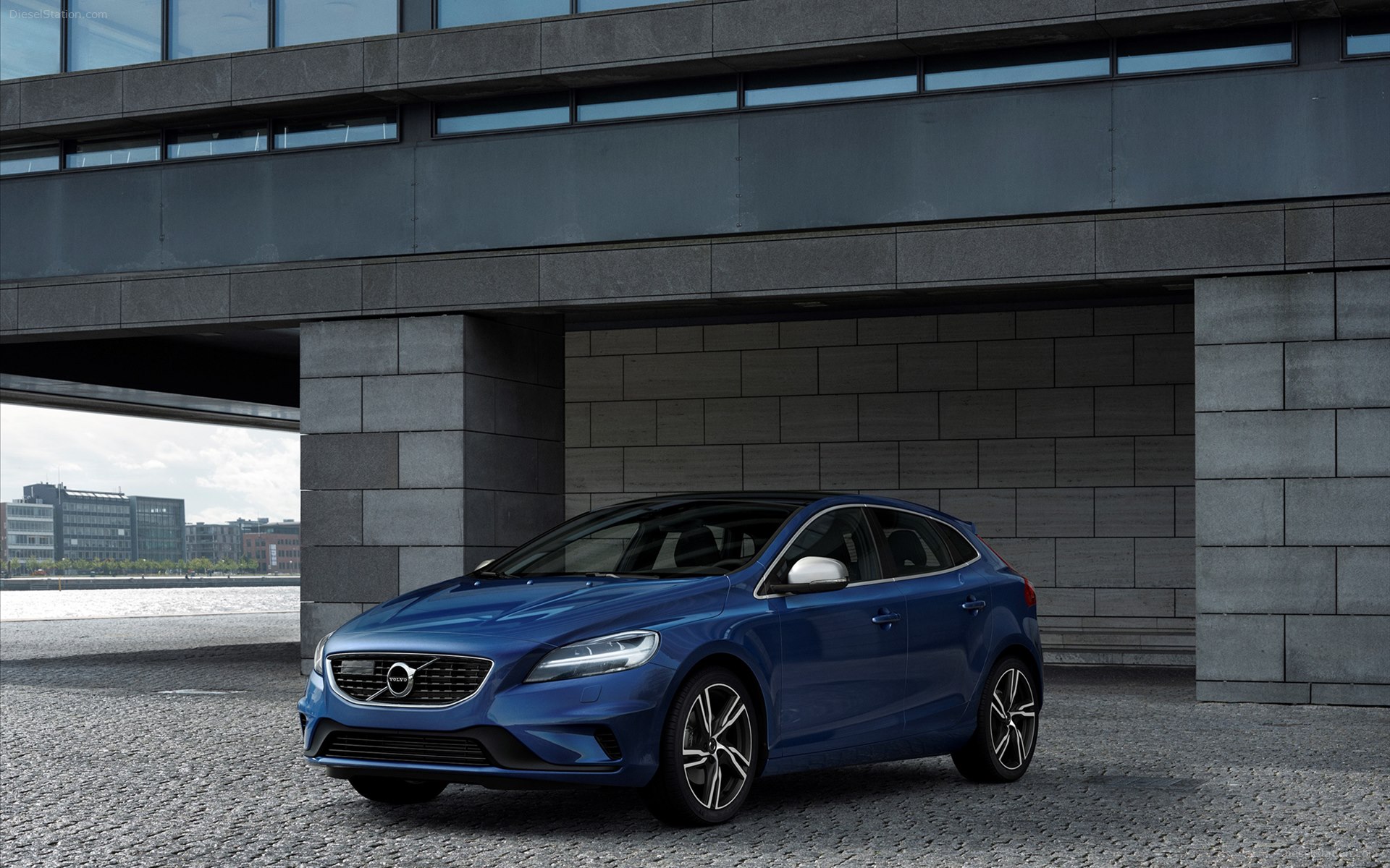 Volvo V40 2017