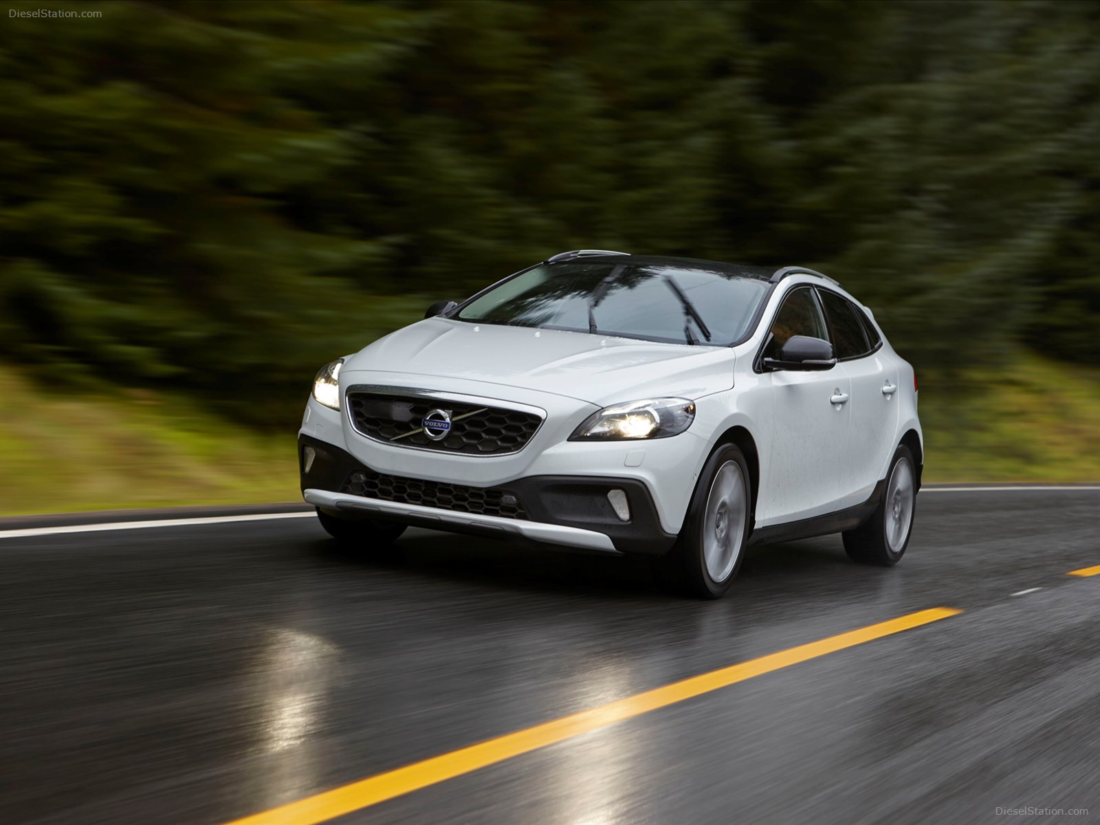 Volvo V40 Cross Country 2014