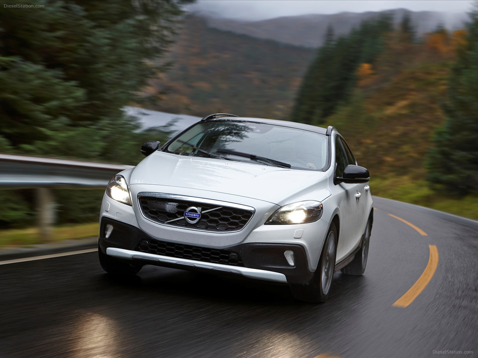Volvo V40 Cross Country 2014