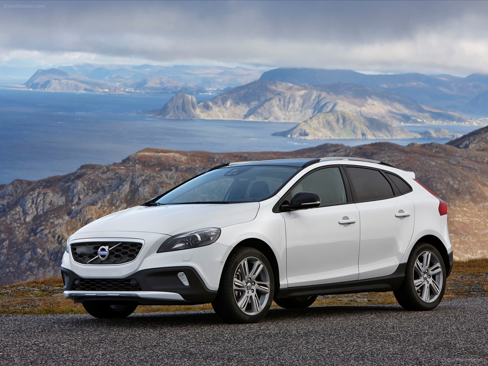 Volvo V40 Cross Country 2014