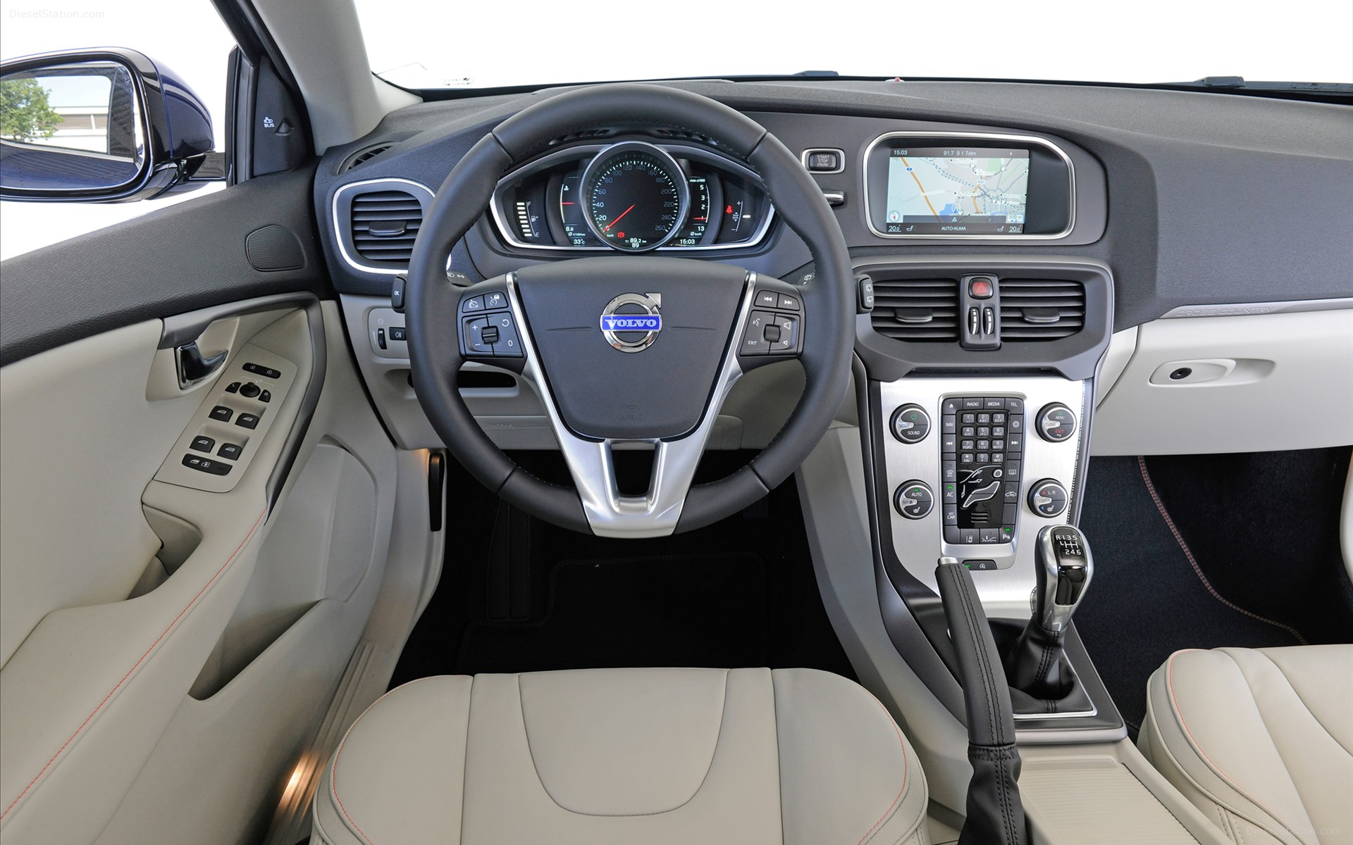 Volvo V40 Cross Country 2014