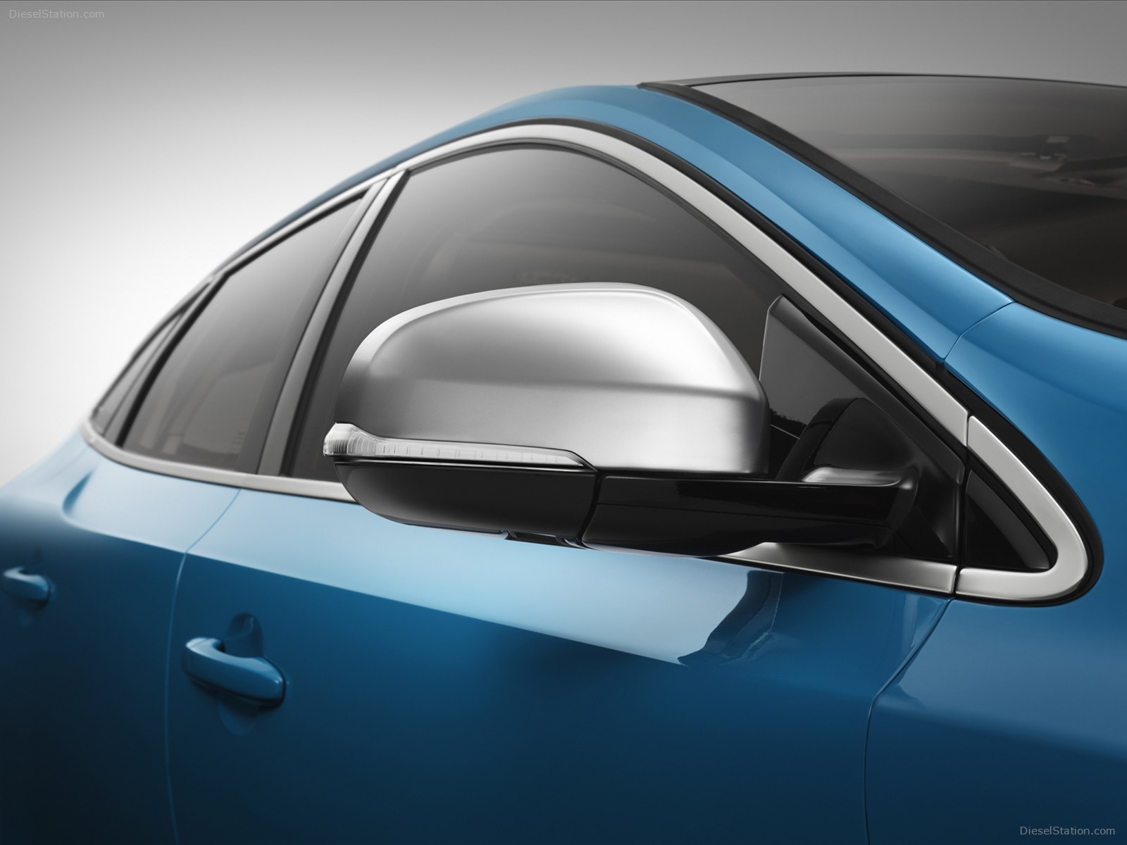 Volvo V40 R-Design 2013