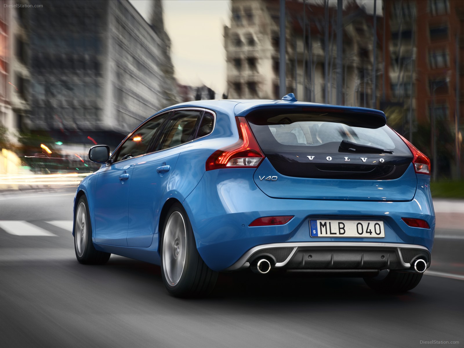 Volvo V40 R-Design 2013