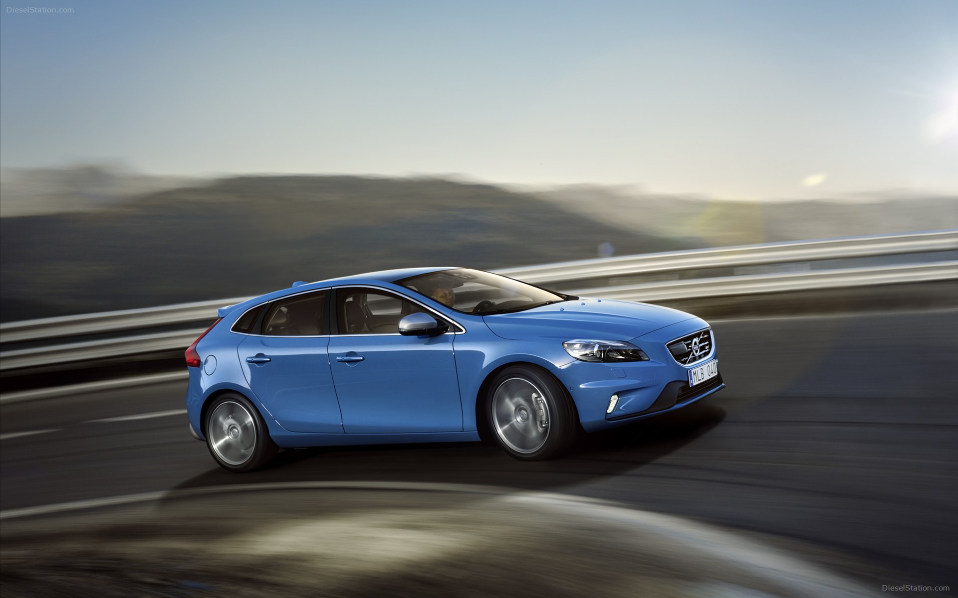 Volvo V40 R-Design 2013