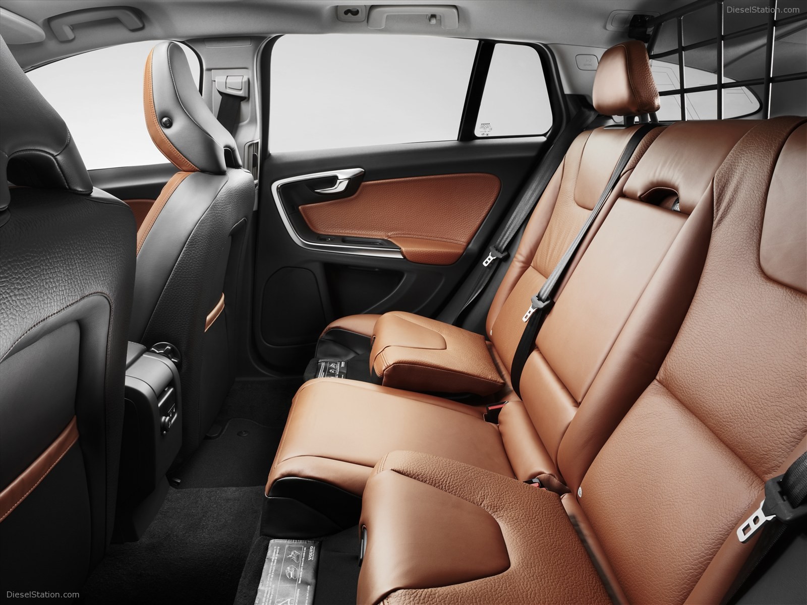 Volvo V60 Sports Wagon 2011