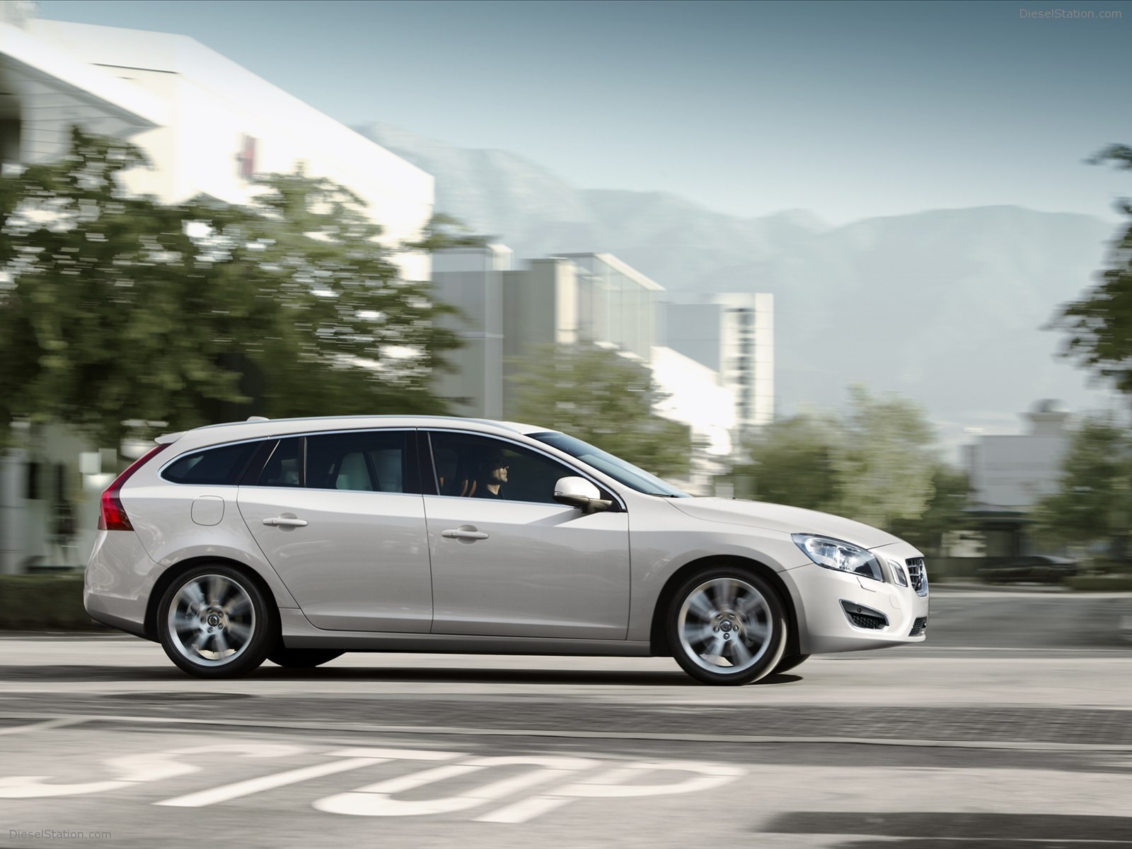 Volvo V60 Sports Wagon 2011
