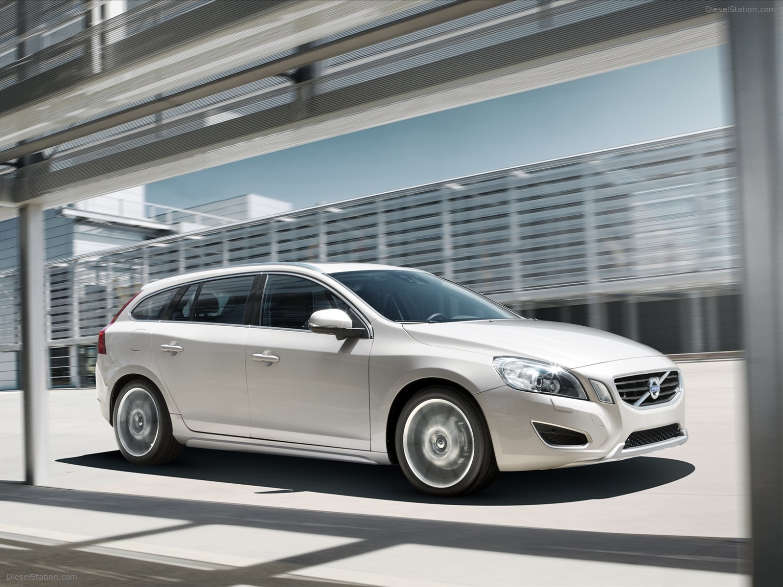 Volvo V60 Sports Wagon 2011