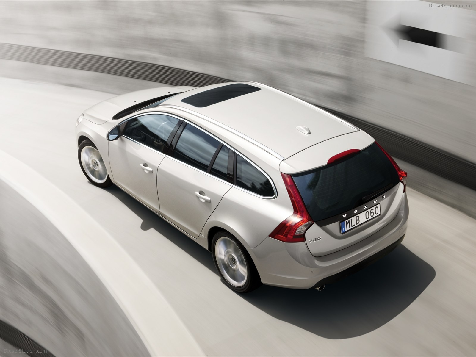 Volvo V60 Sports Wagon 2011