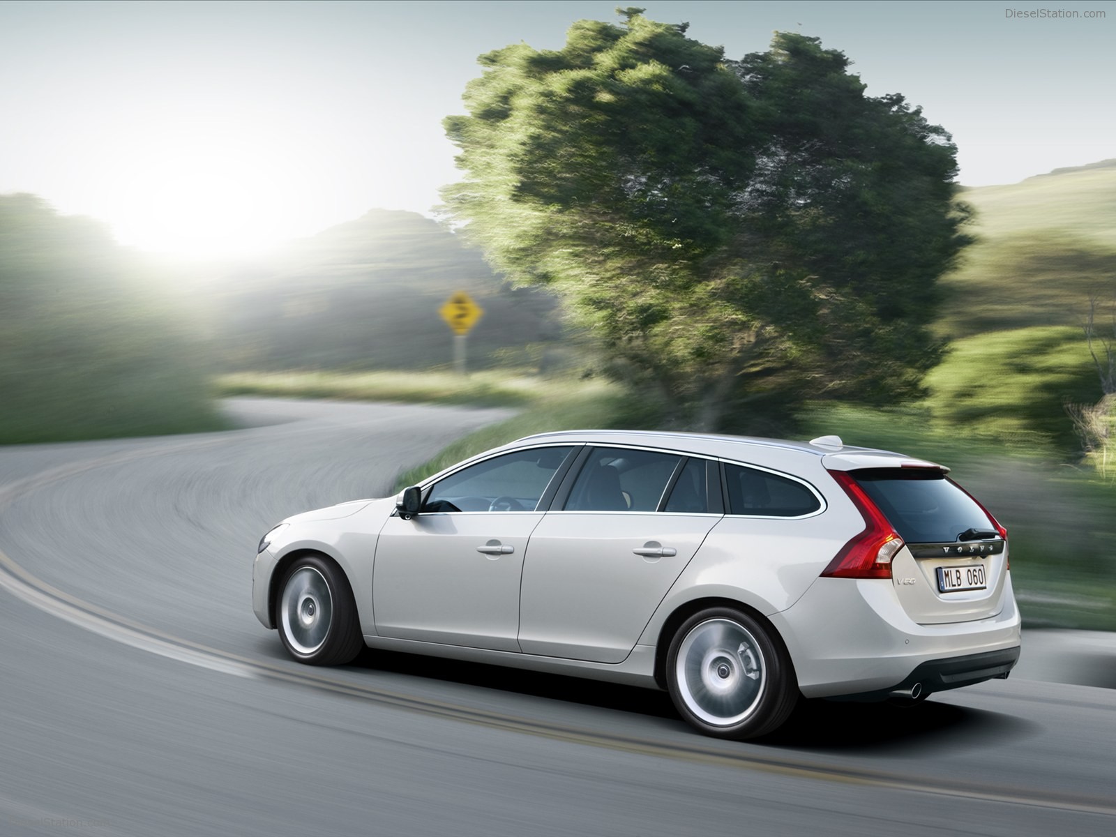 Volvo V60 Sports Wagon 2011