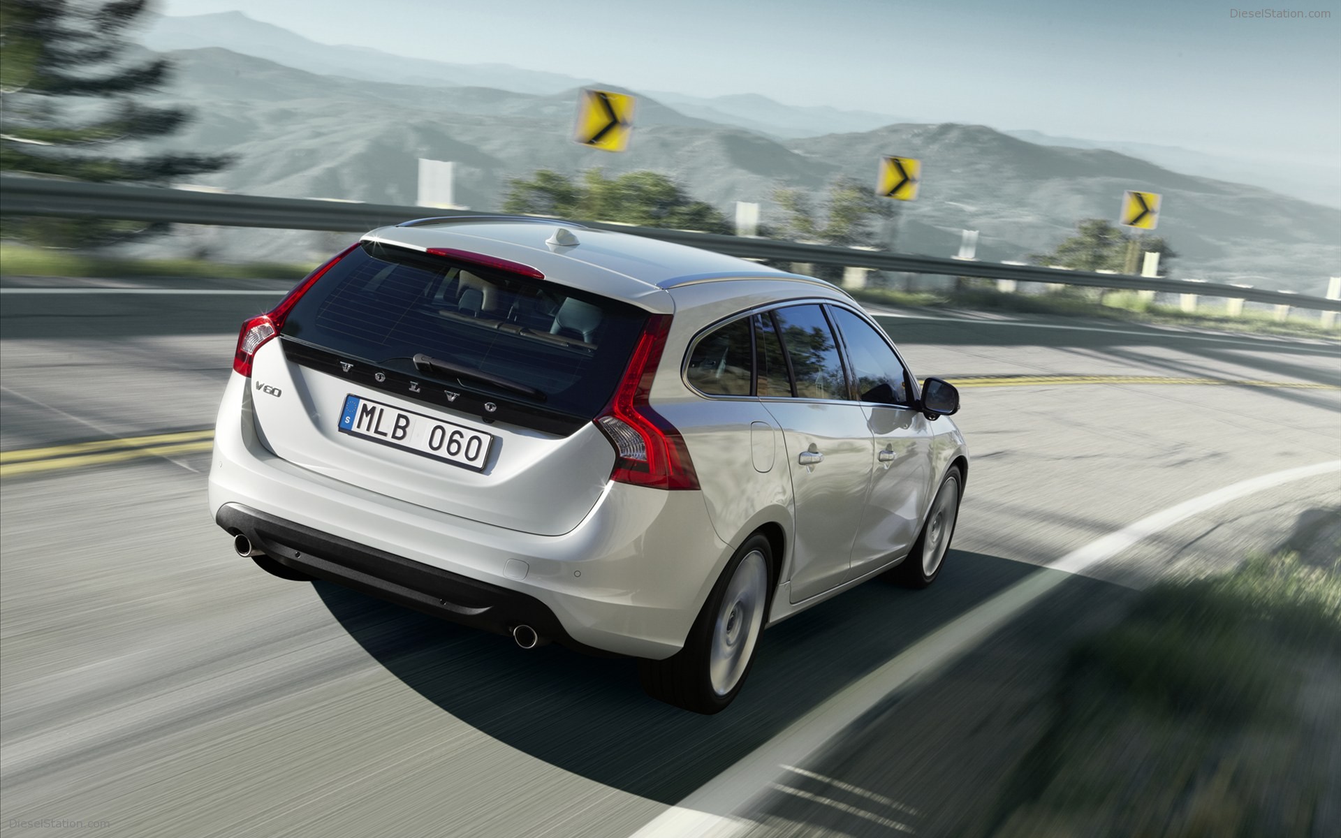 Volvo V60 Sports Wagon 2011