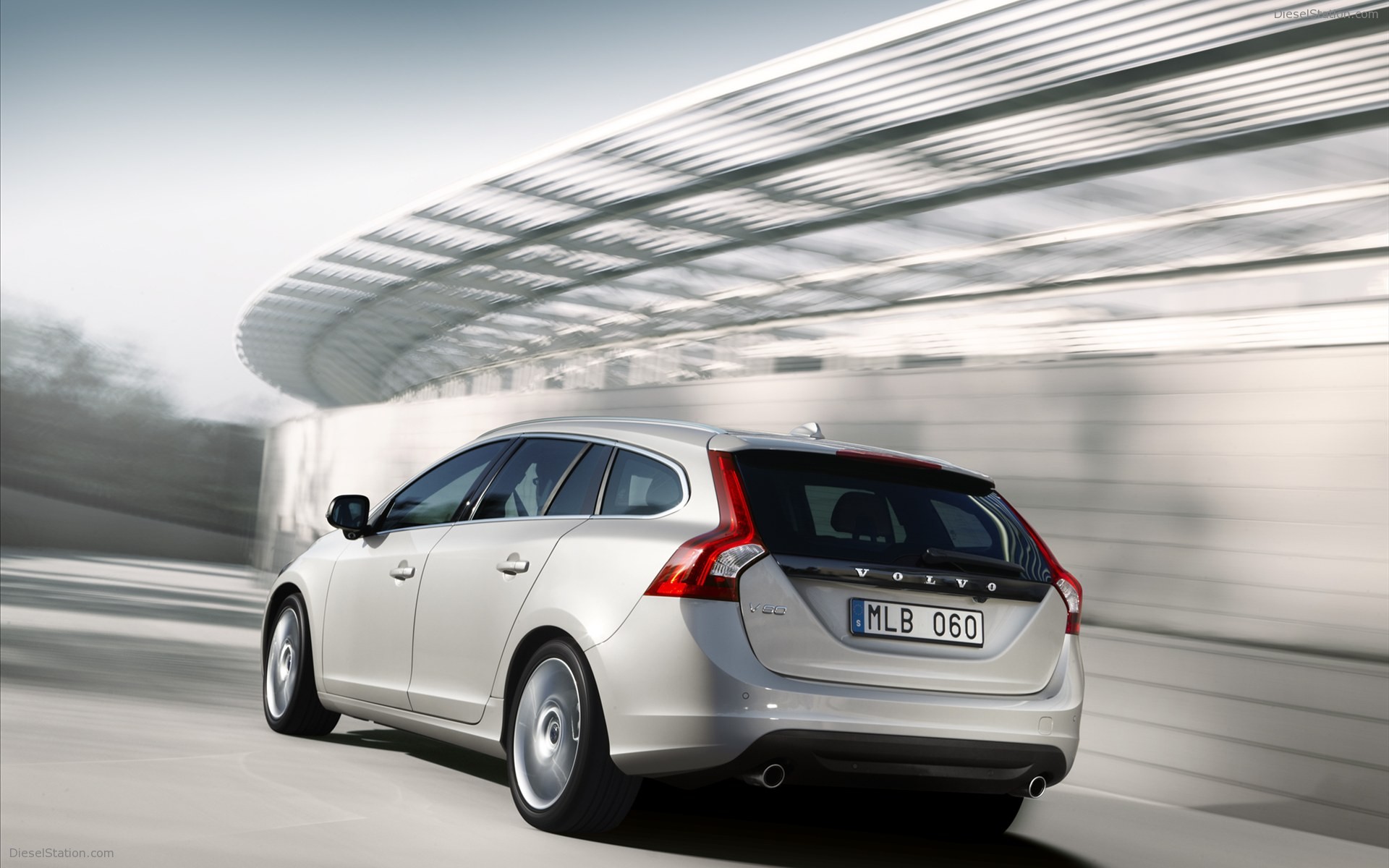 Volvo V60 Sports Wagon 2011