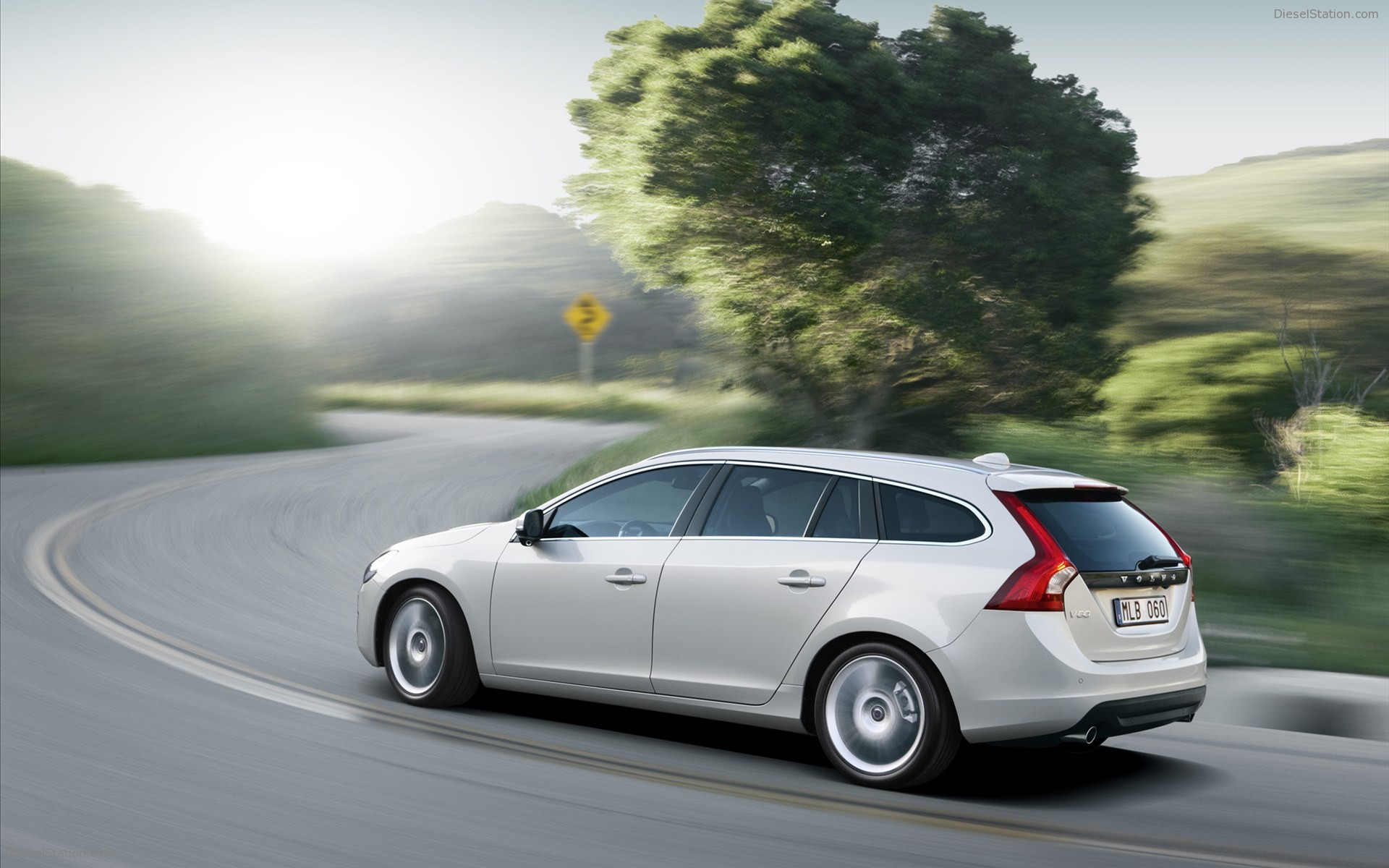 Volvo V60 Sports Wagon 2011