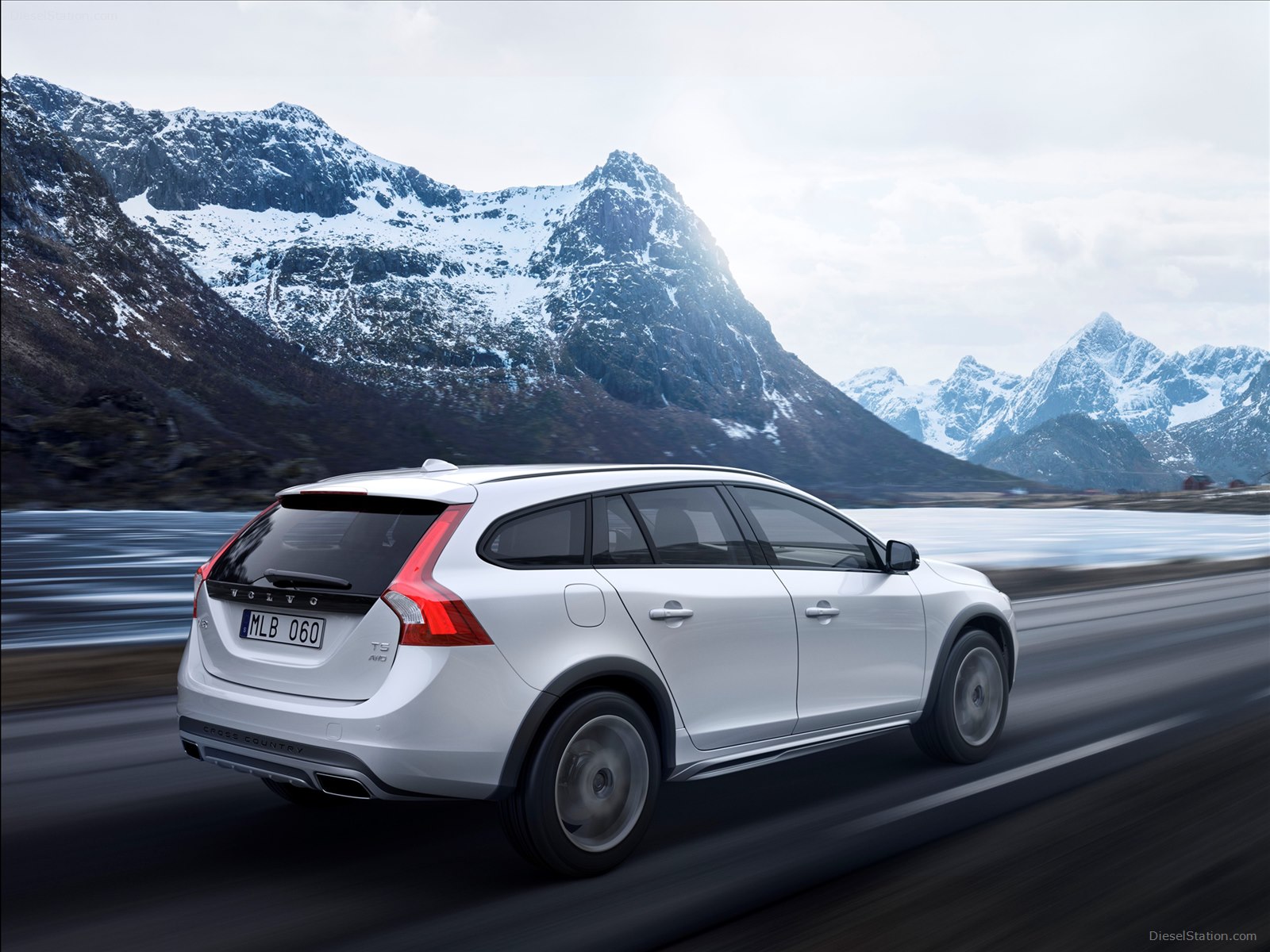 Volvo V60 Cross Country 2016