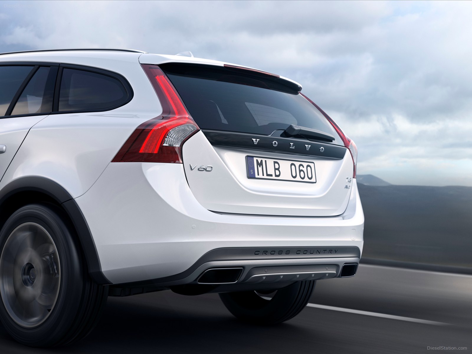 Volvo V60 Cross Country 2016