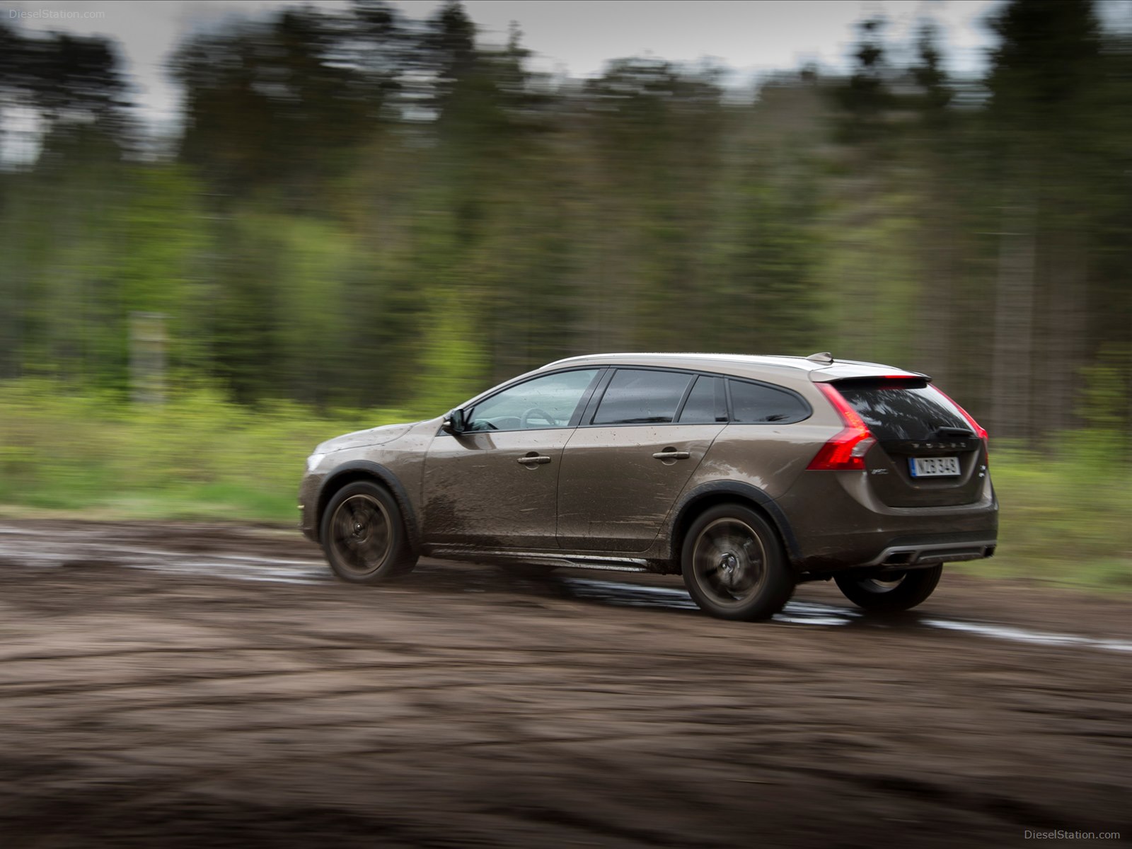 Volvo V60 Cross Country 2016