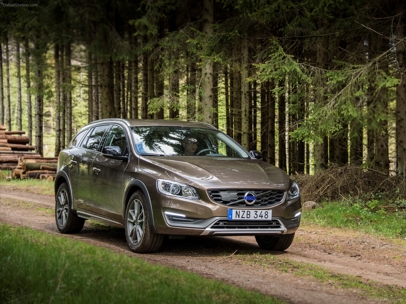 Volvo V60 Cross Country 2016