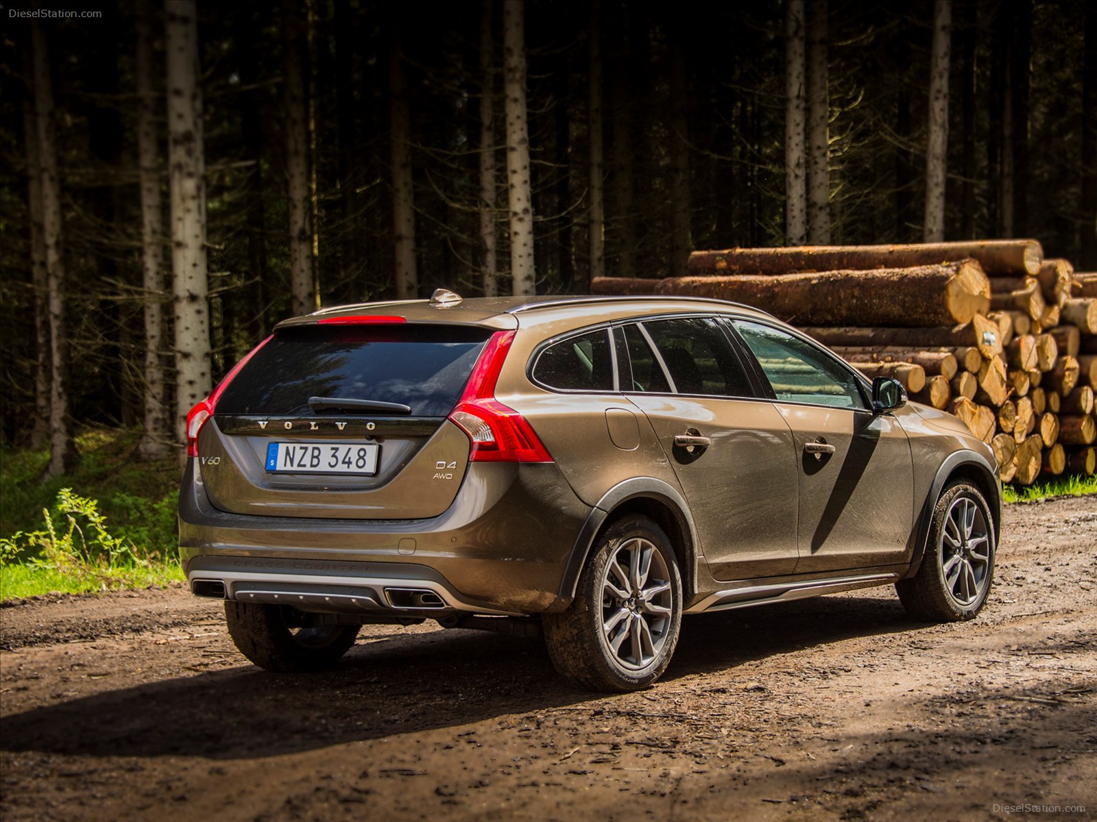 Volvo V60 Cross Country 2016