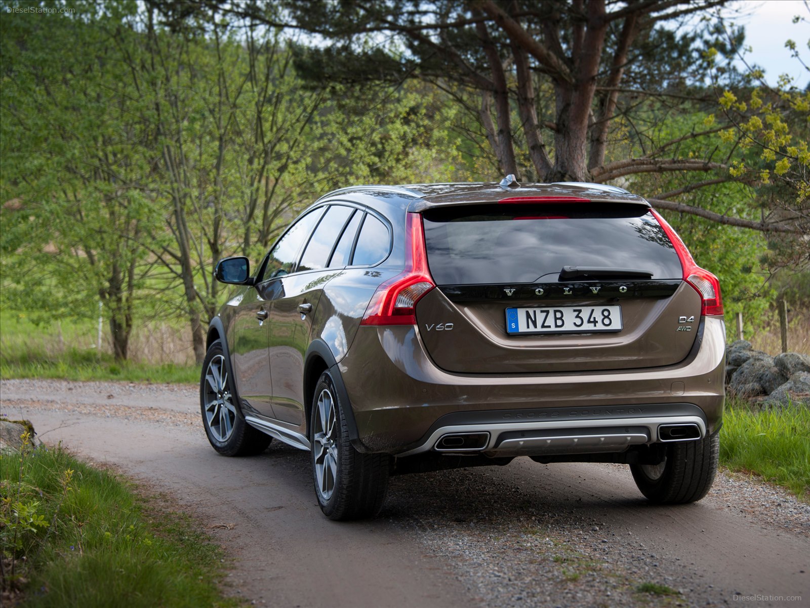Volvo V60 Cross Country 2016