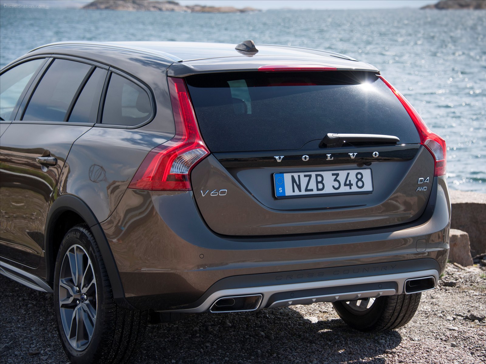 Volvo V60 Cross Country 2016