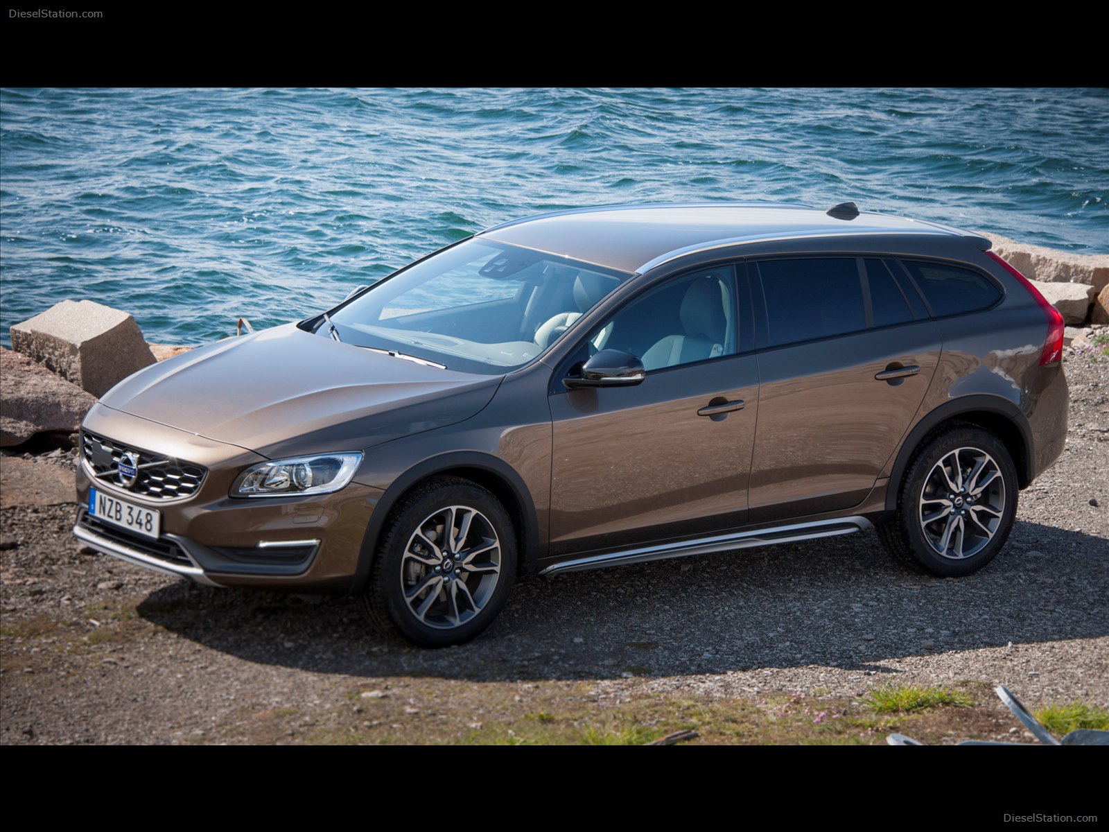 Volvo V60 Cross Country 2016