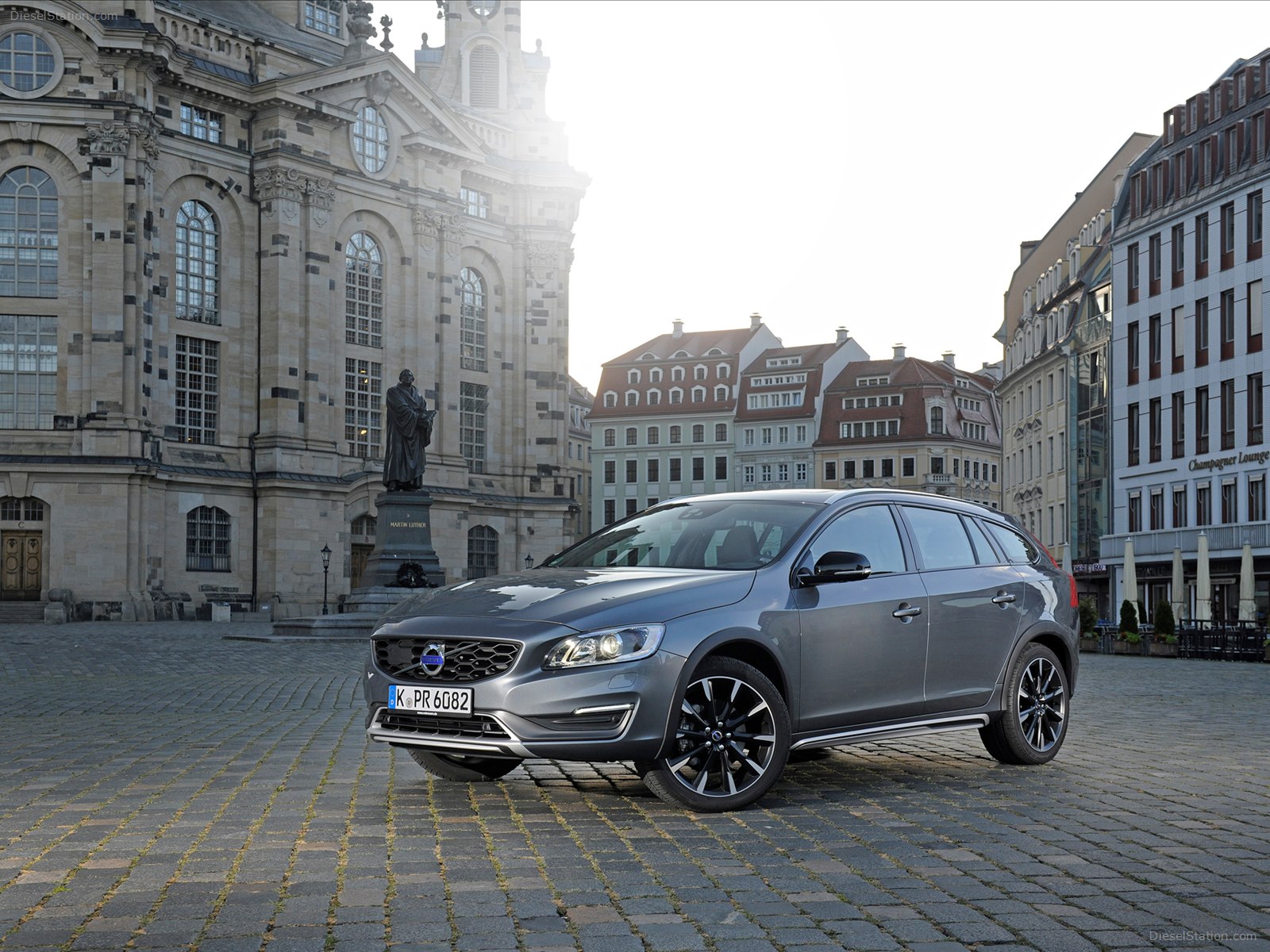 Volvo V60 Cross Country 2016