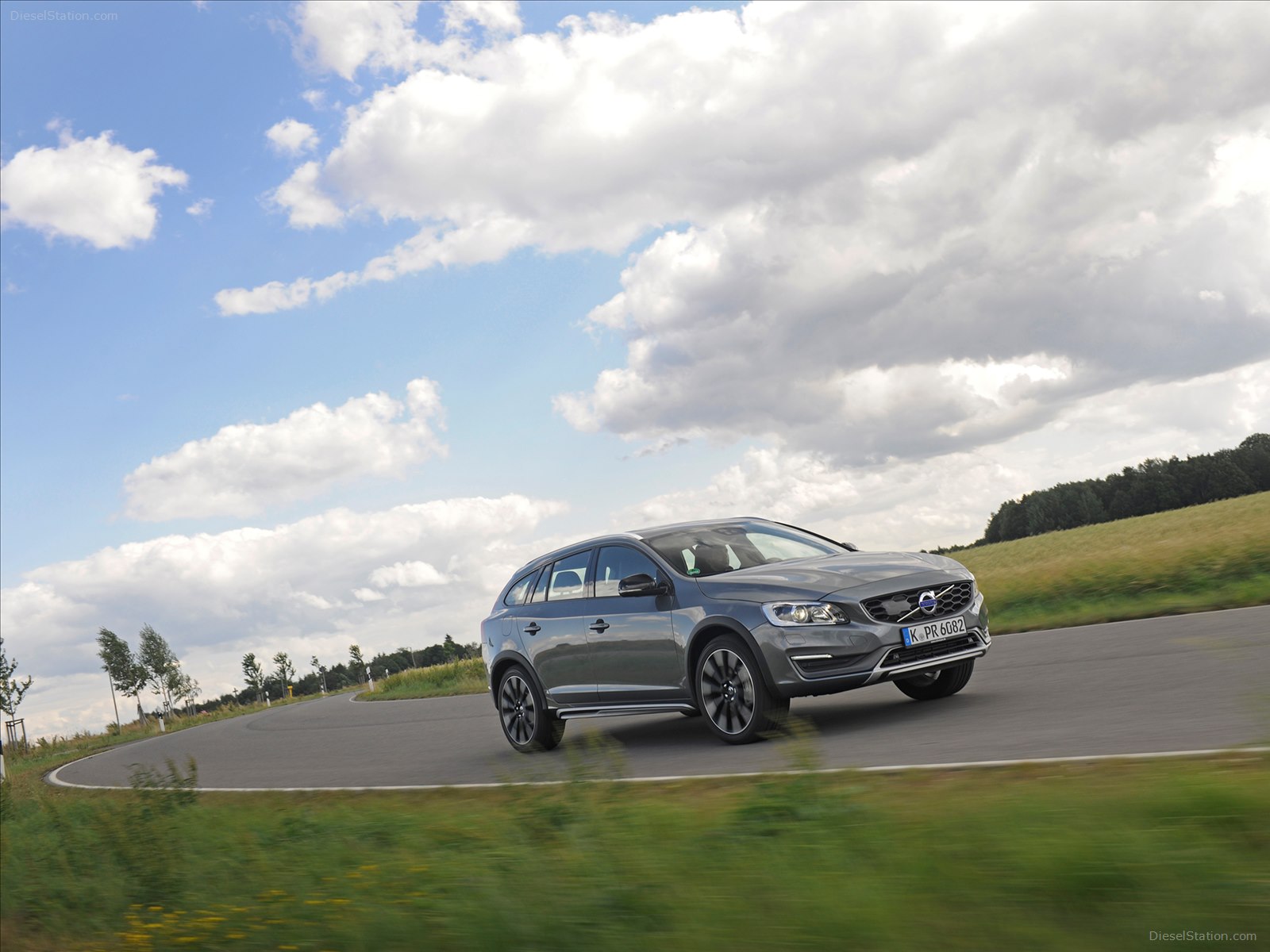 Volvo V60 Cross Country 2016