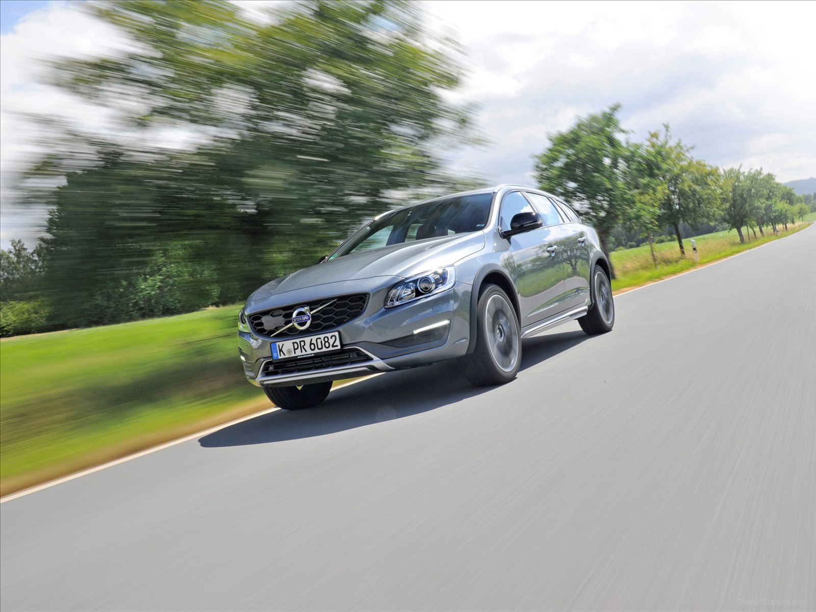 Volvo V60 Cross Country 2016