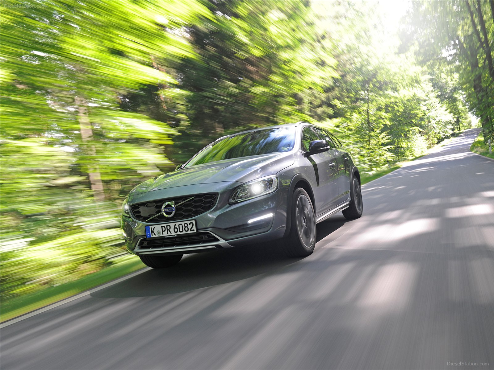 Volvo V60 Cross Country 2016