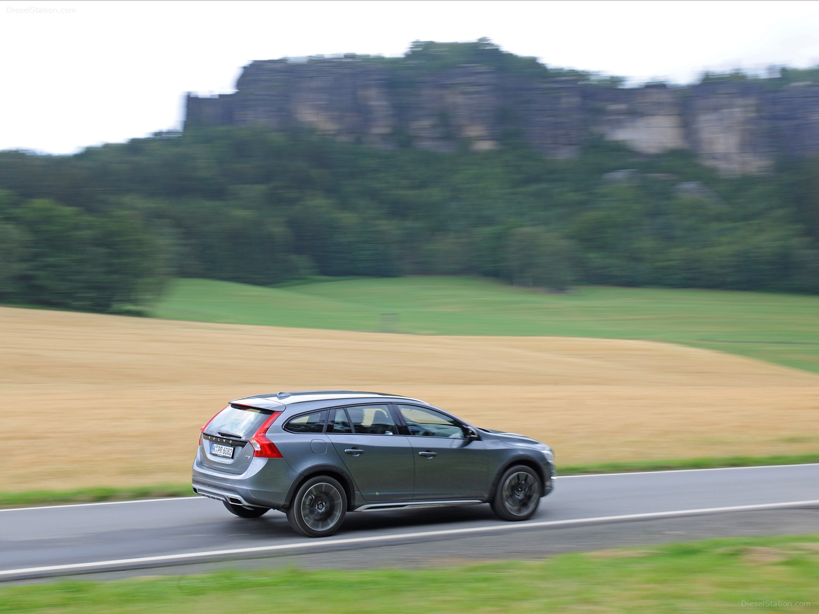 Volvo V60 Cross Country 2016