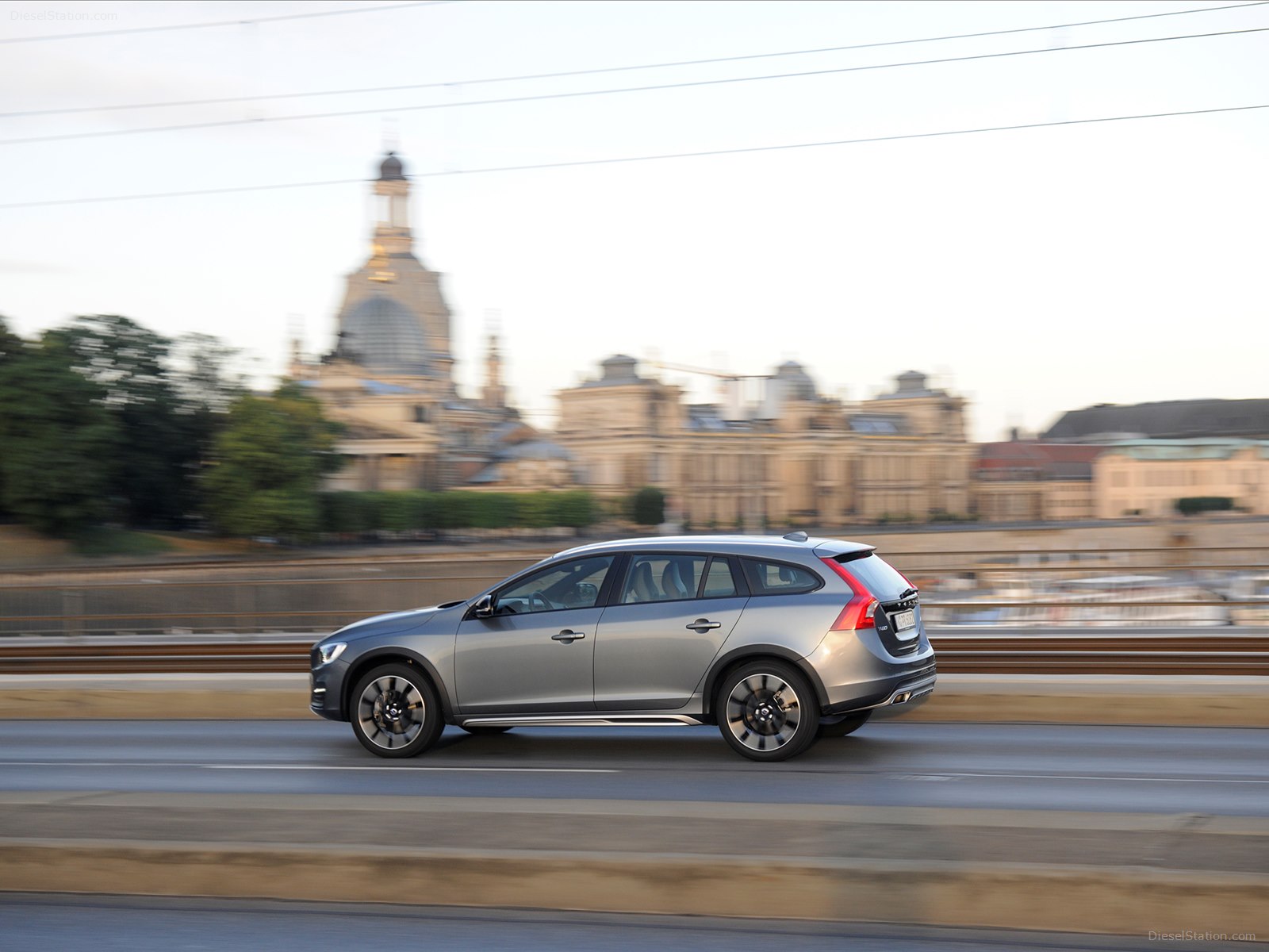 Volvo V60 Cross Country 2016