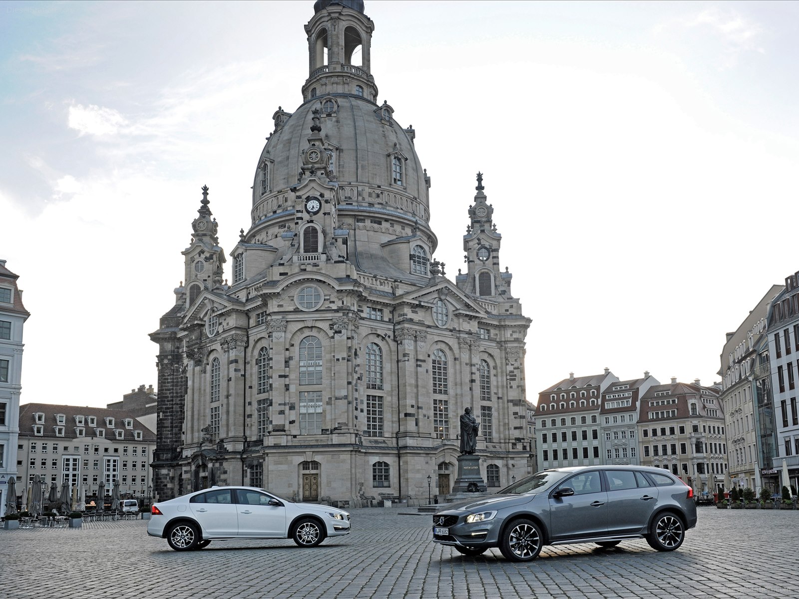 Volvo V60 Cross Country 2016
