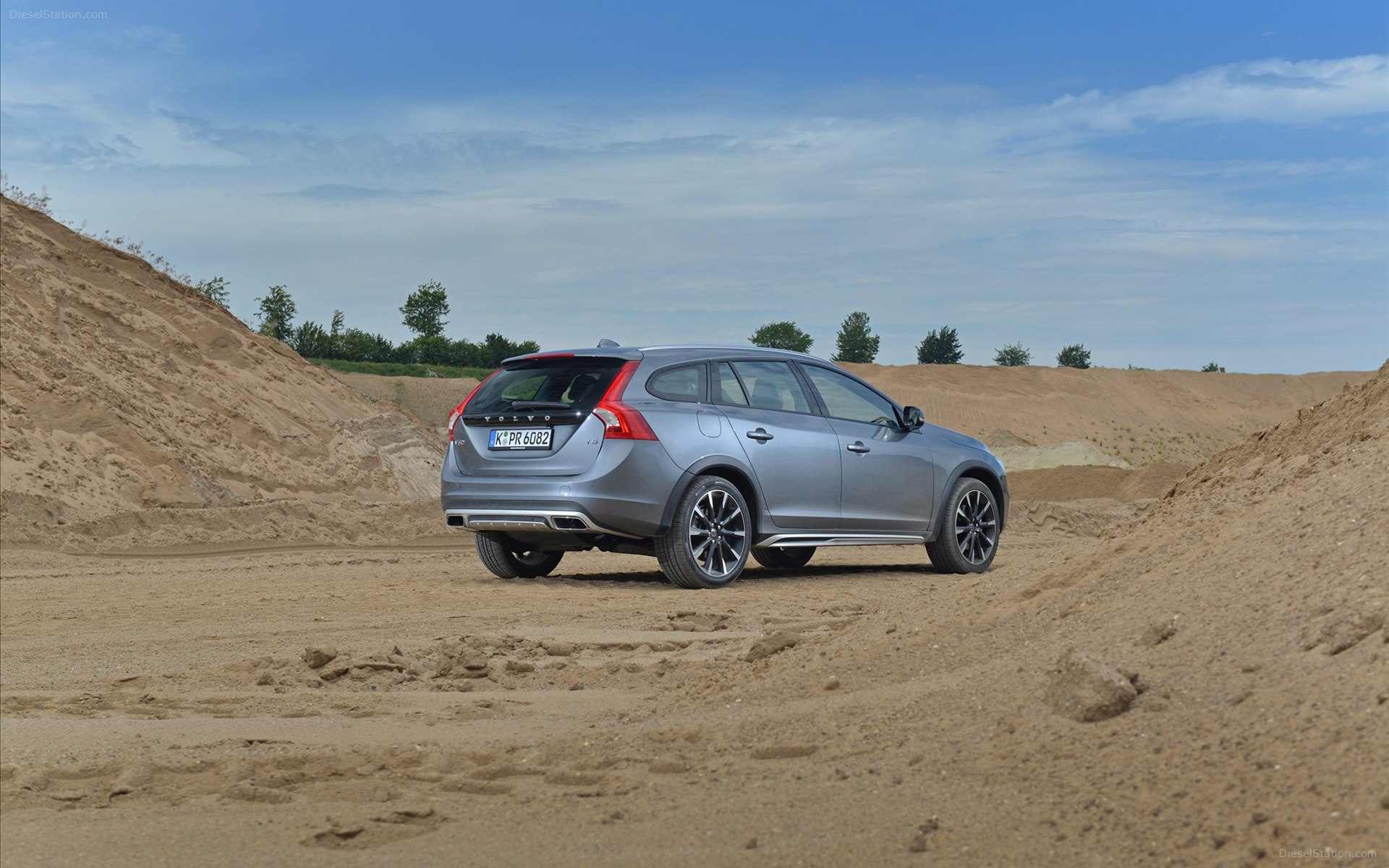 Volvo V60 Cross Country 2016