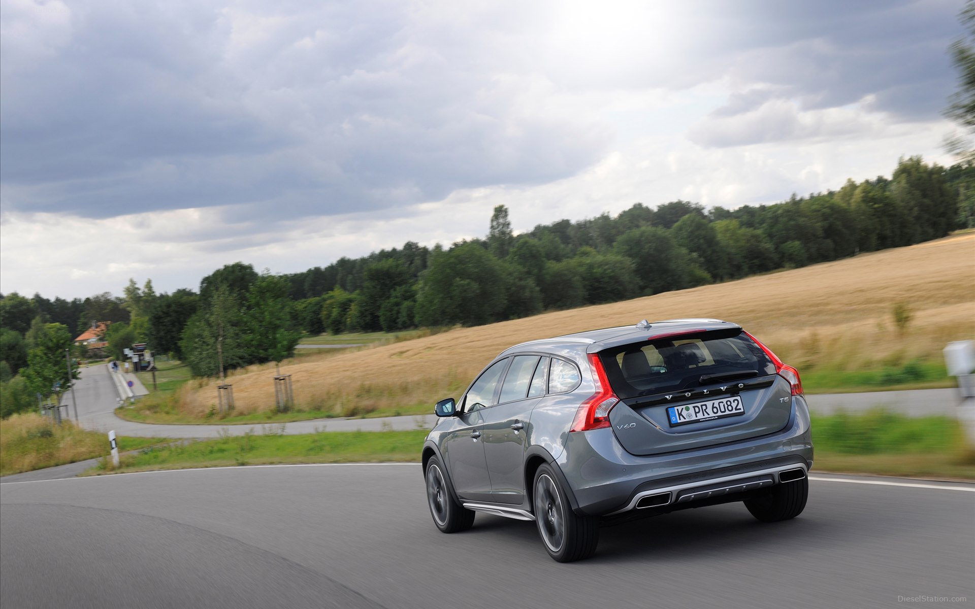 Volvo V60 Cross Country 2016
