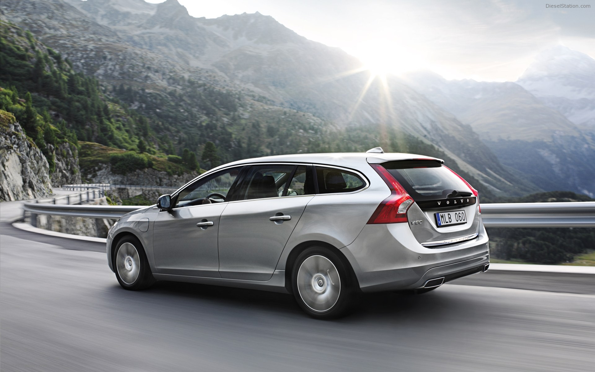 Volvo V60 Plug-in Hybrid 2013