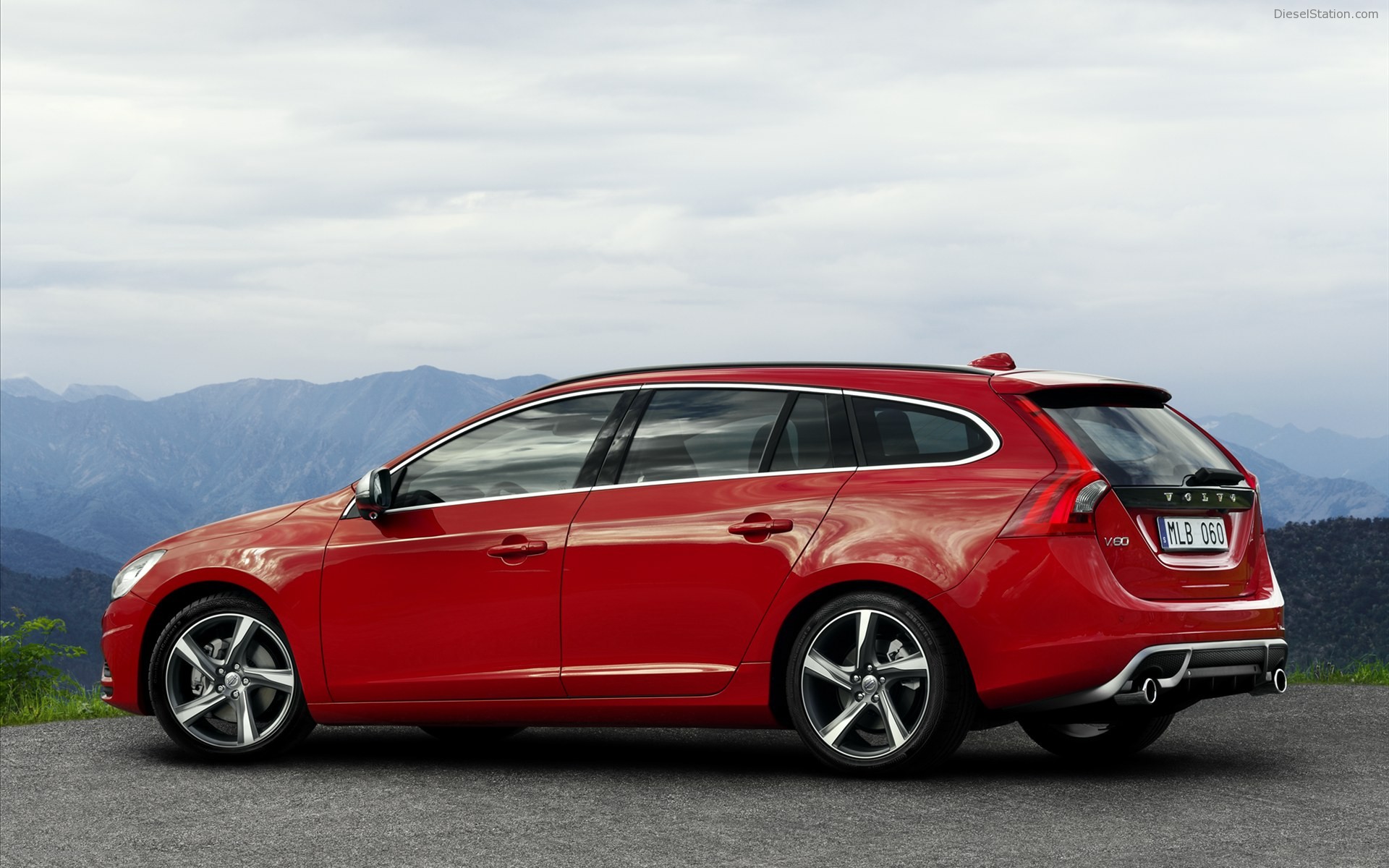 Volvo V60 R-Design 2011
