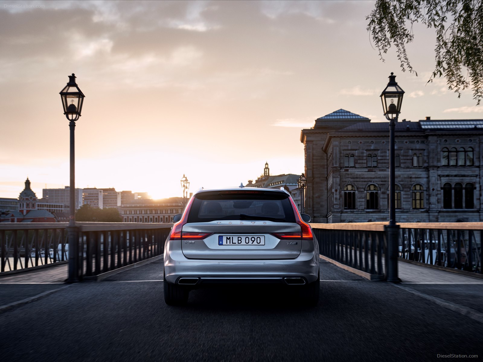 Volvo V90 Estate 2017