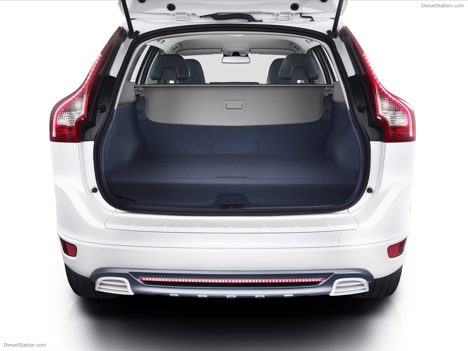 Volvo XC60 Plug-in Hybrid Concept 2012