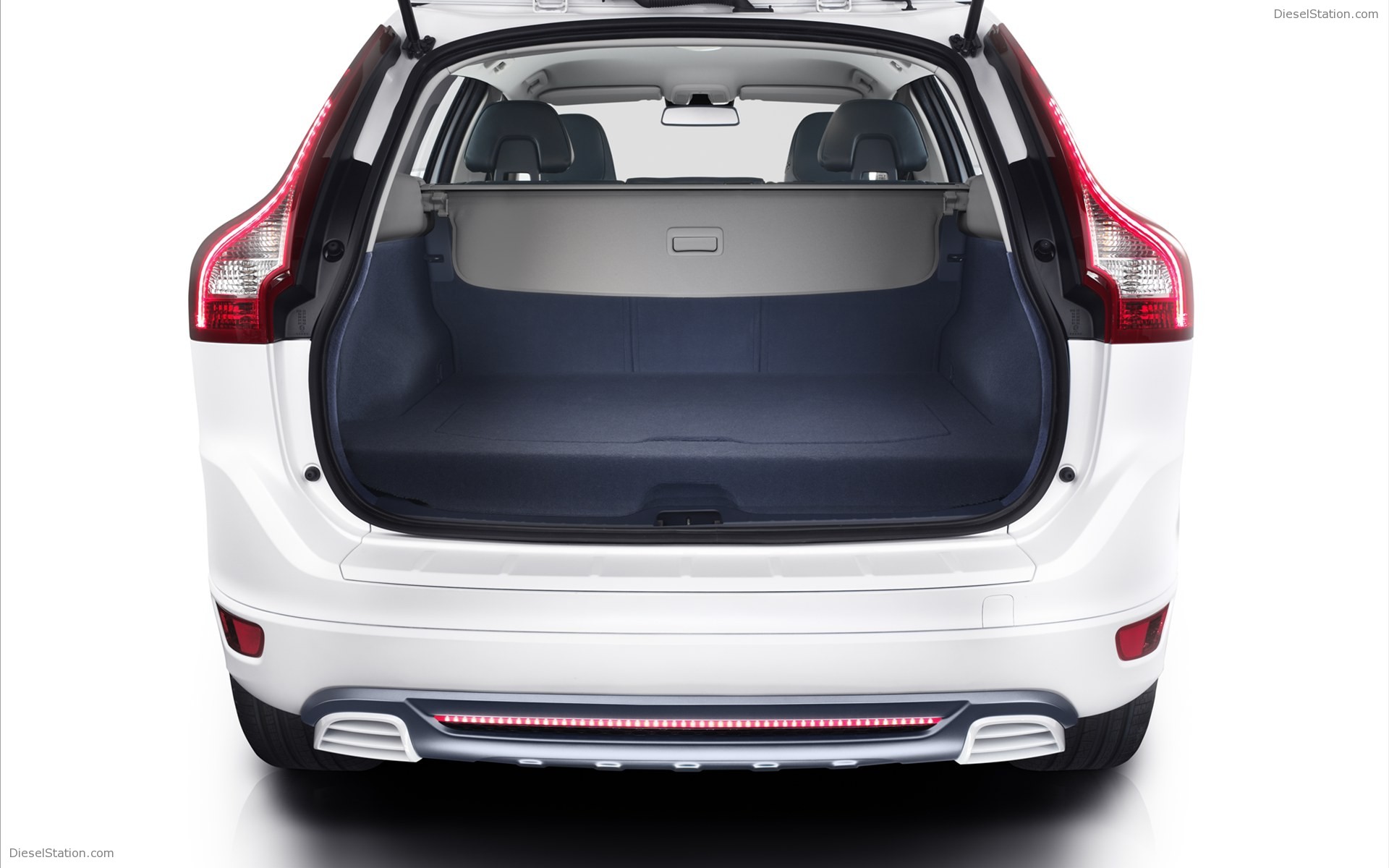 Volvo XC60 Plug-in Hybrid Concept 2012