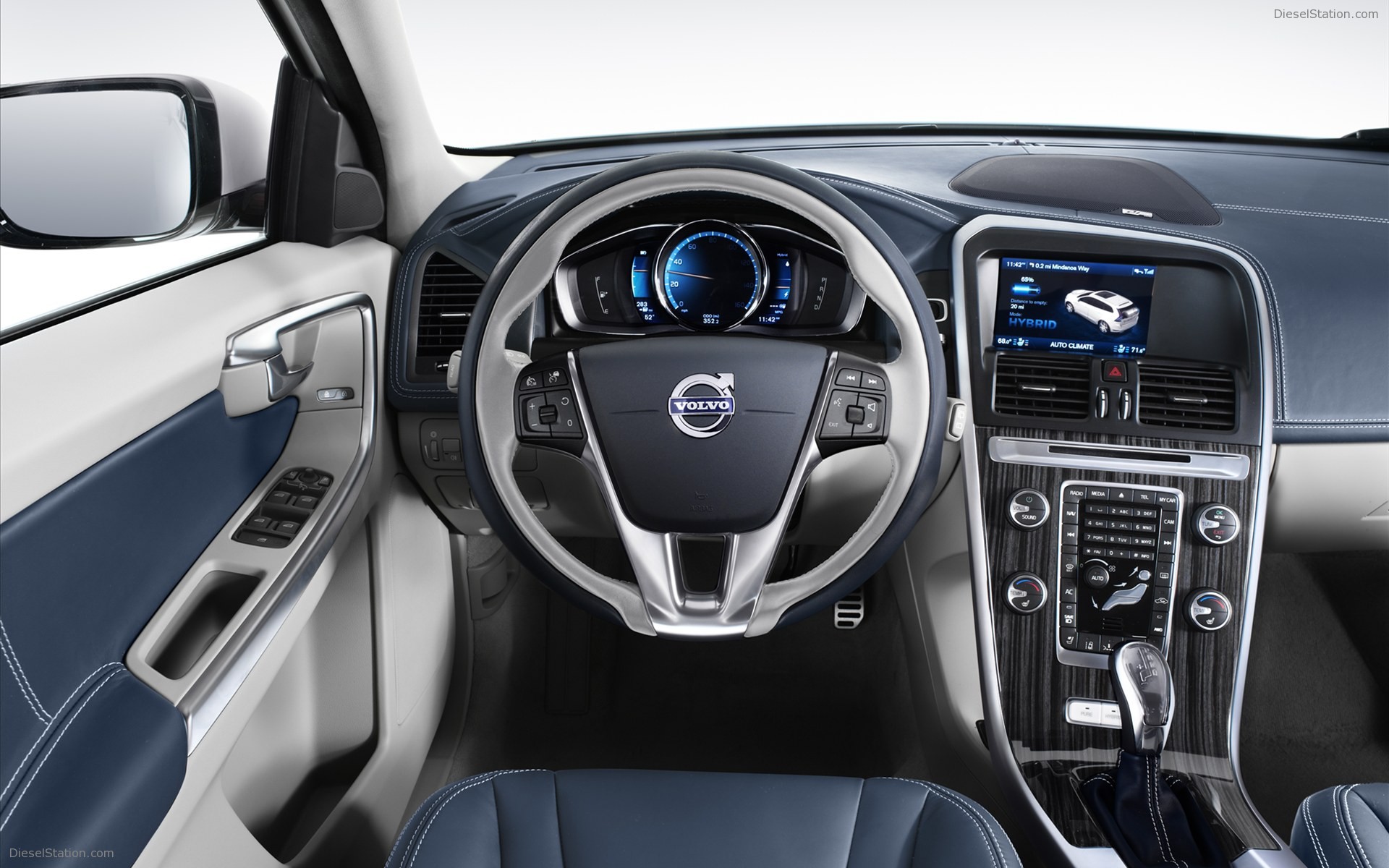 Volvo XC60 Plug-in Hybrid Concept 2012 Volvo XC60 Plug-in Hybrid Concept 2012