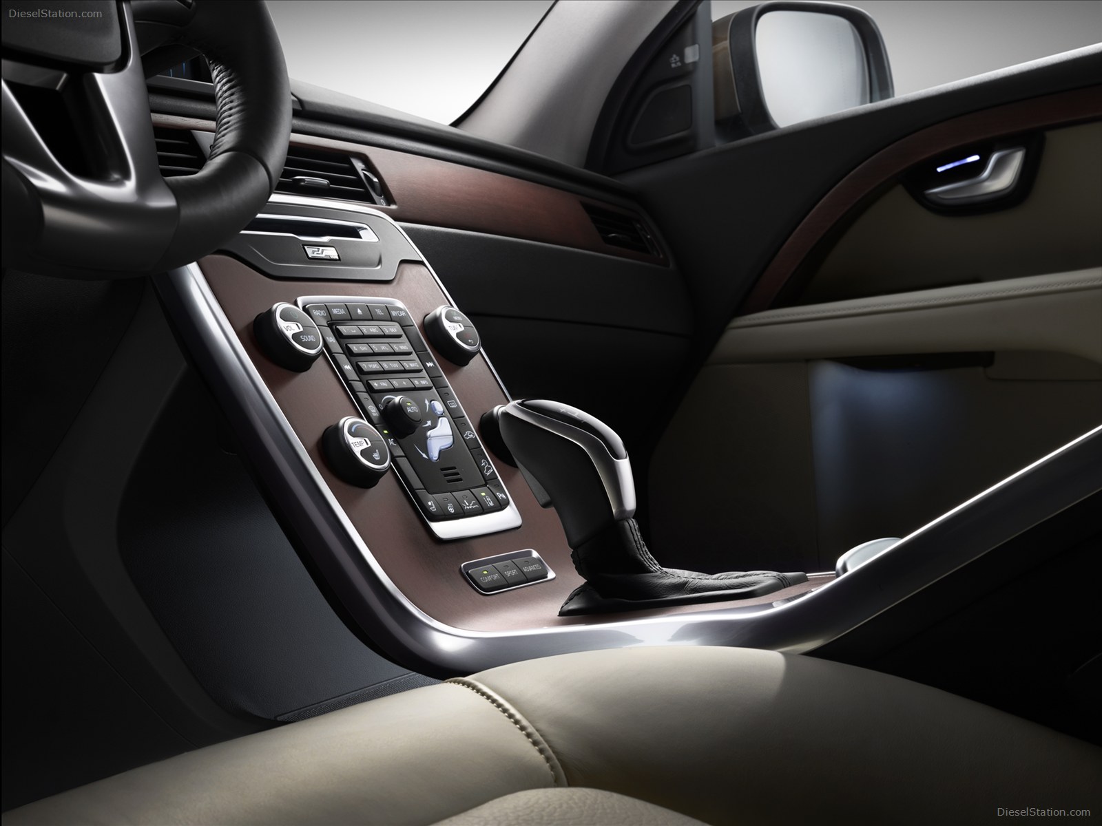 Volvo XC70 2014