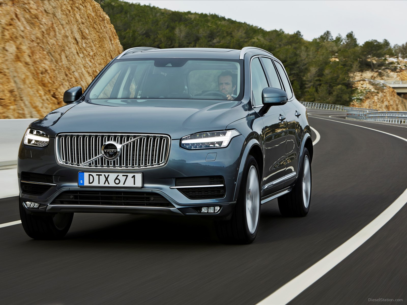 Volvo XC90 2016