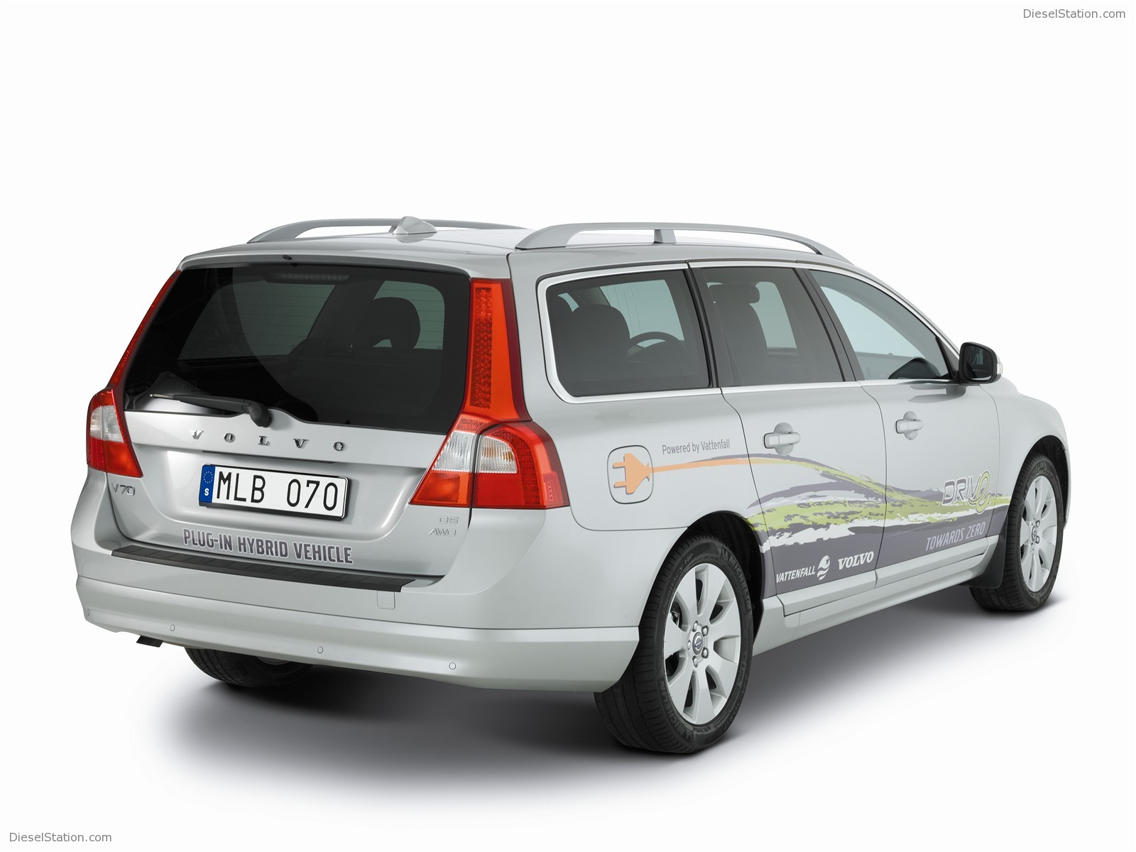 Volvo Plug In Hybrid By 2012
