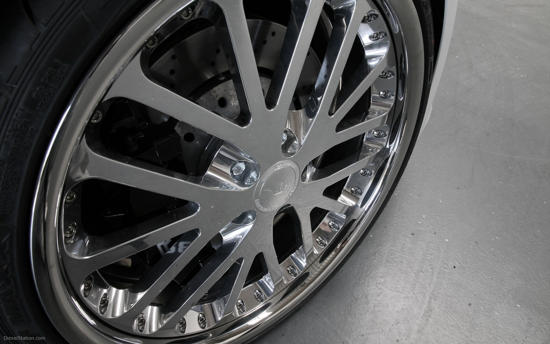 Wheelsandmore Audi R8 2011