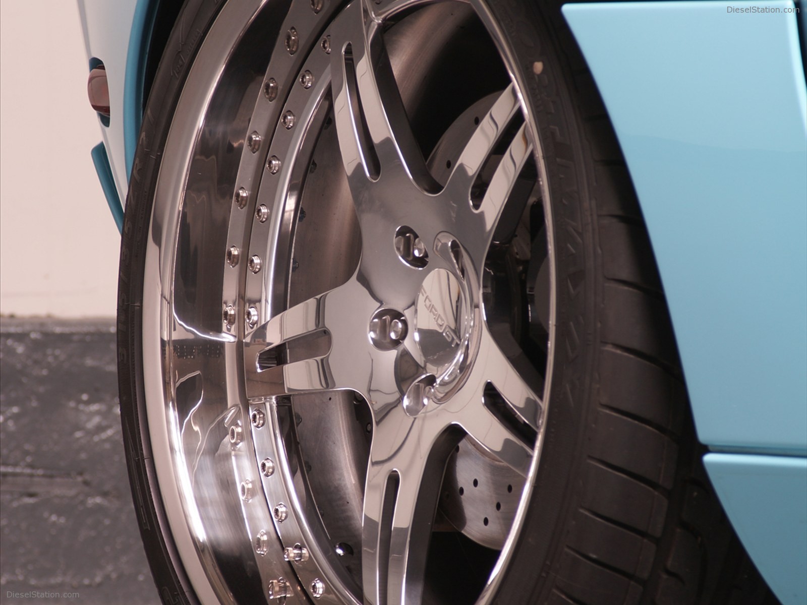 Wheelsandmore Ford GT 2011