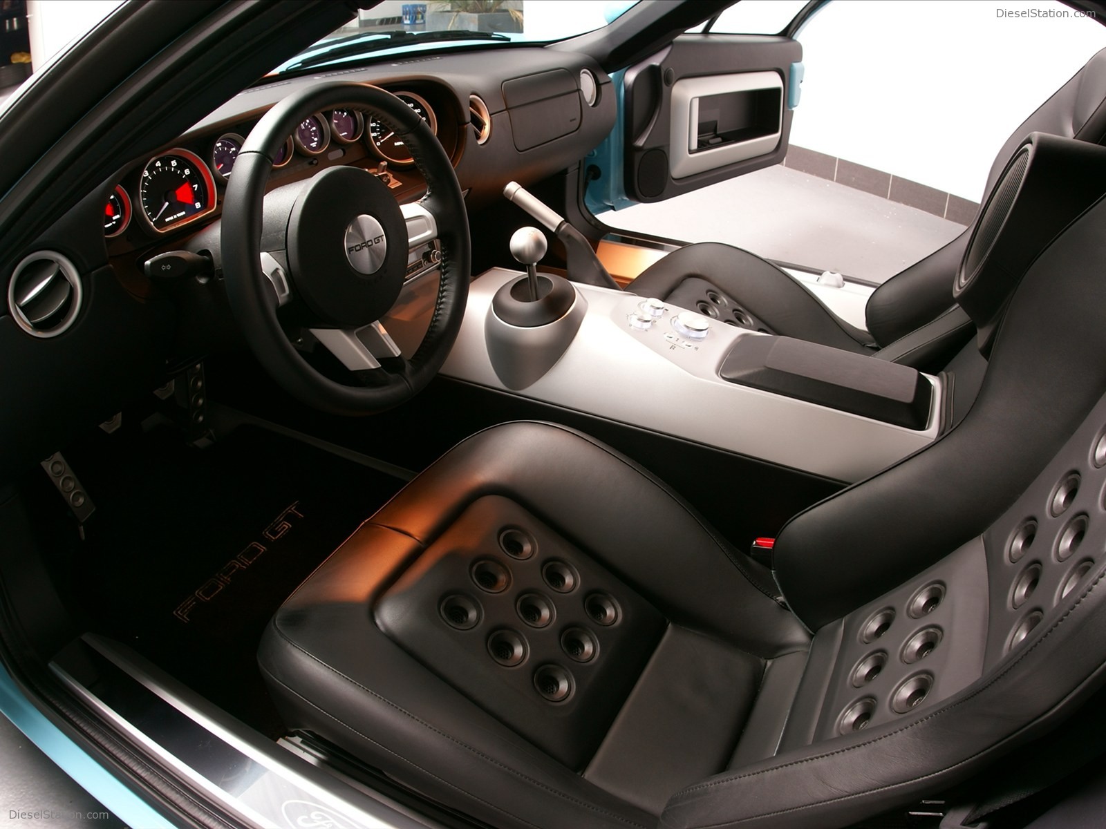 Wheelsandmore Ford GT 2011